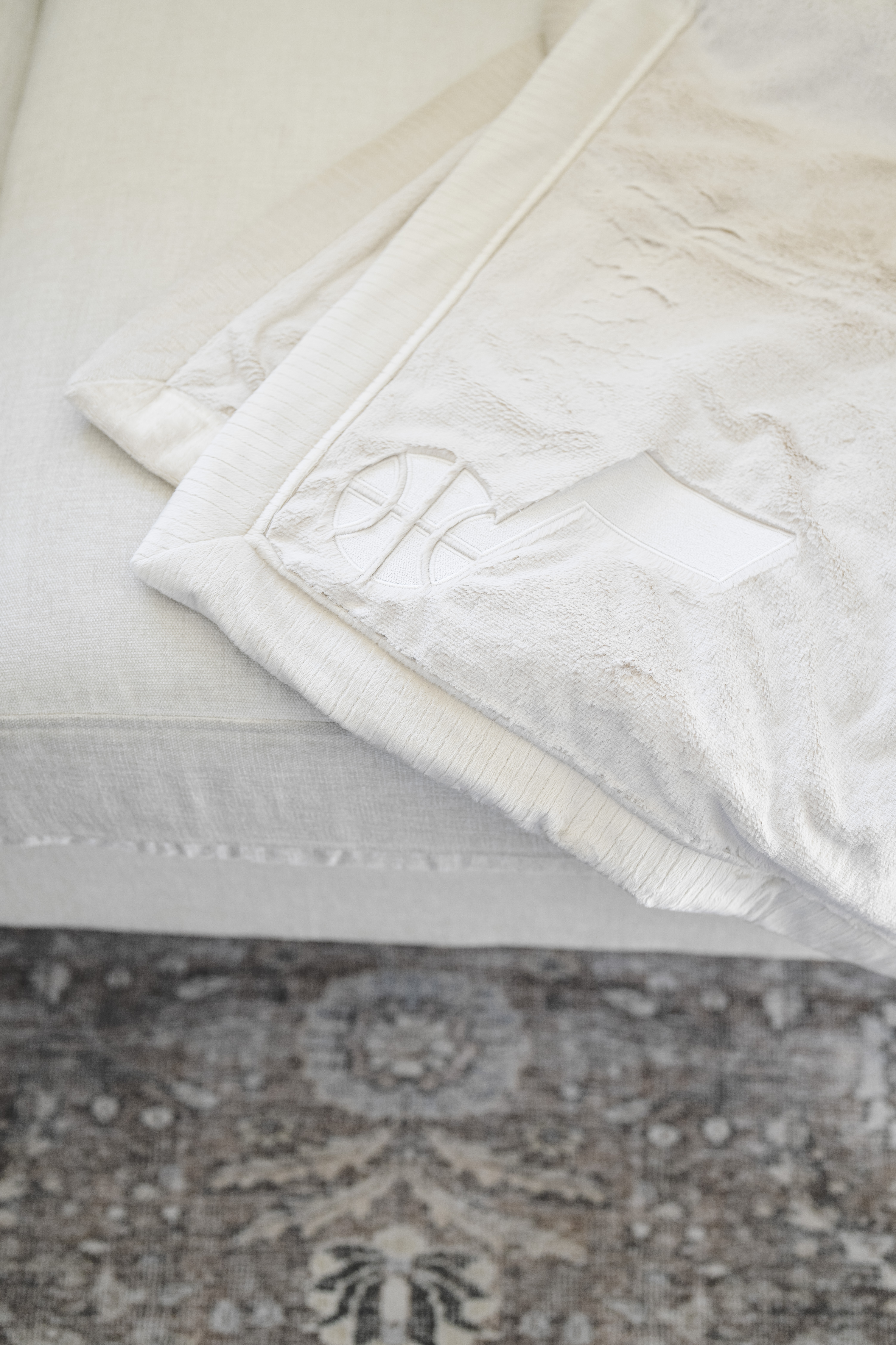 Lush Natural-XL Luxury Blanket (60x80) 2