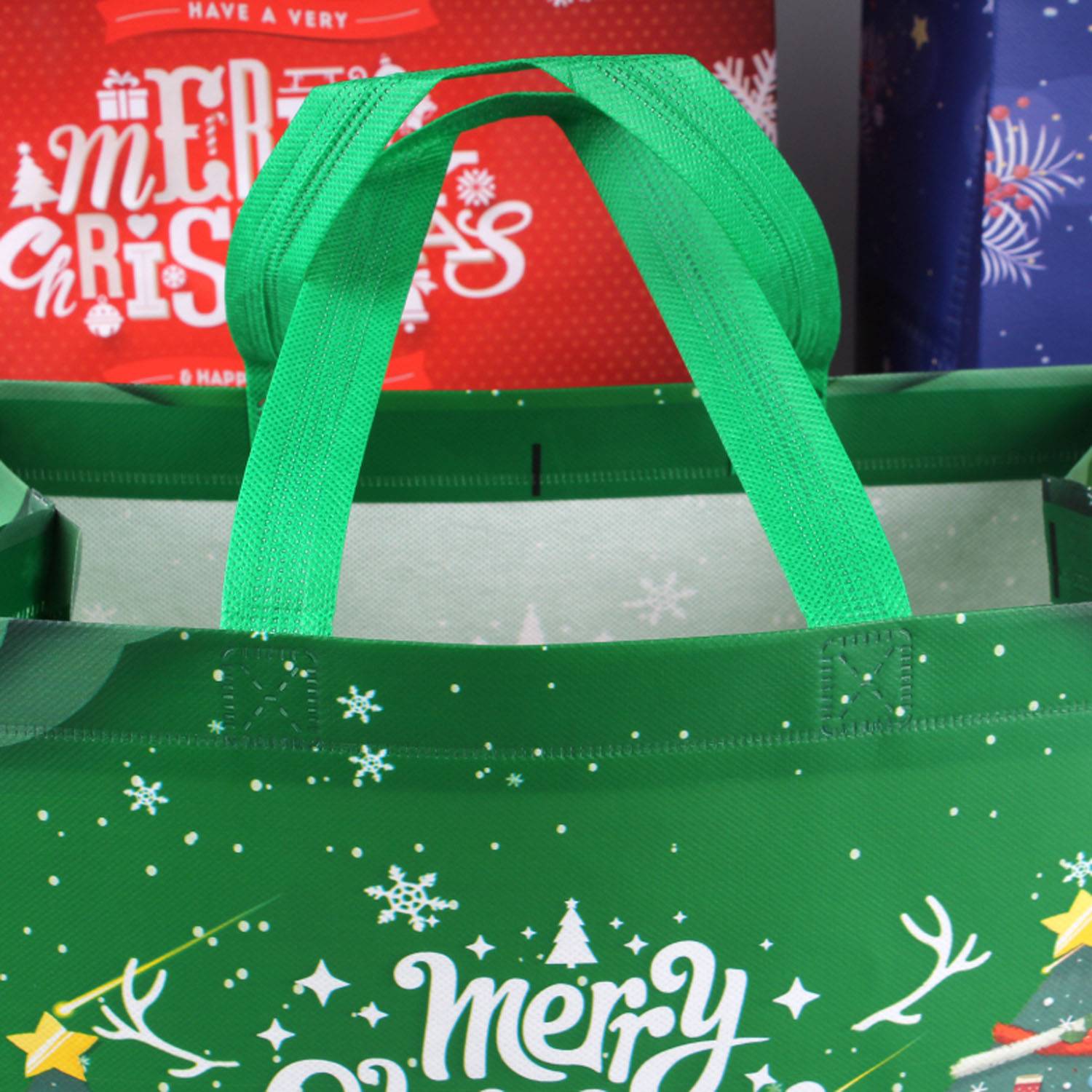 Christmas No Woven Gift Bags 9