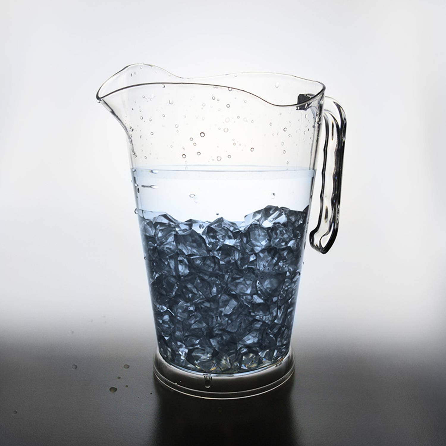 Reusable Clear spacious 44Oz Beer Pitchers 2