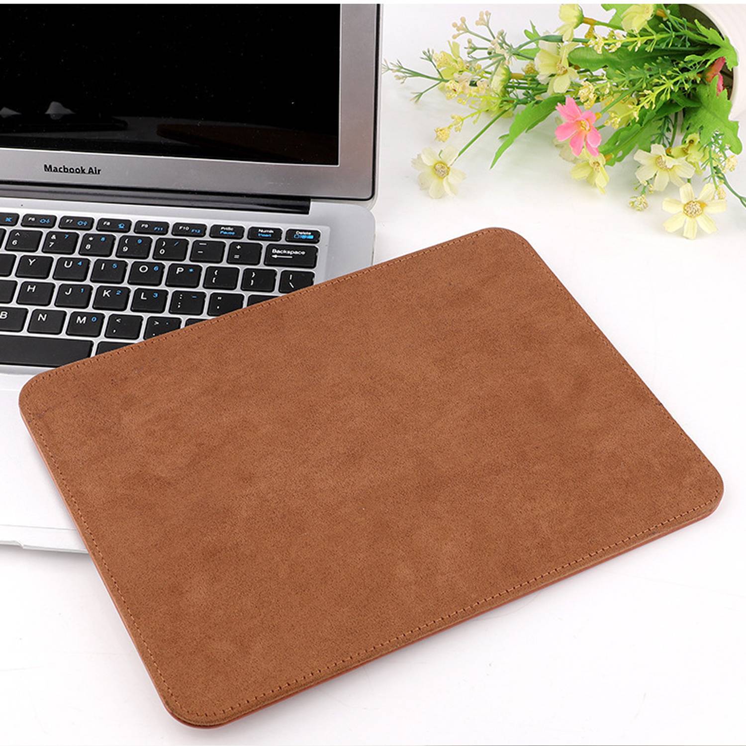 PU Leather 15W Fast Wireless Charging Mouse Pad 4