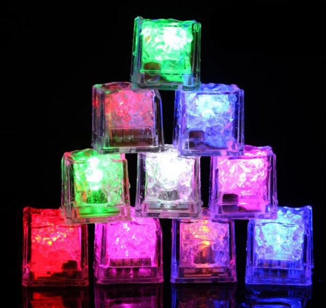 LED Light Up Ice Cube 2