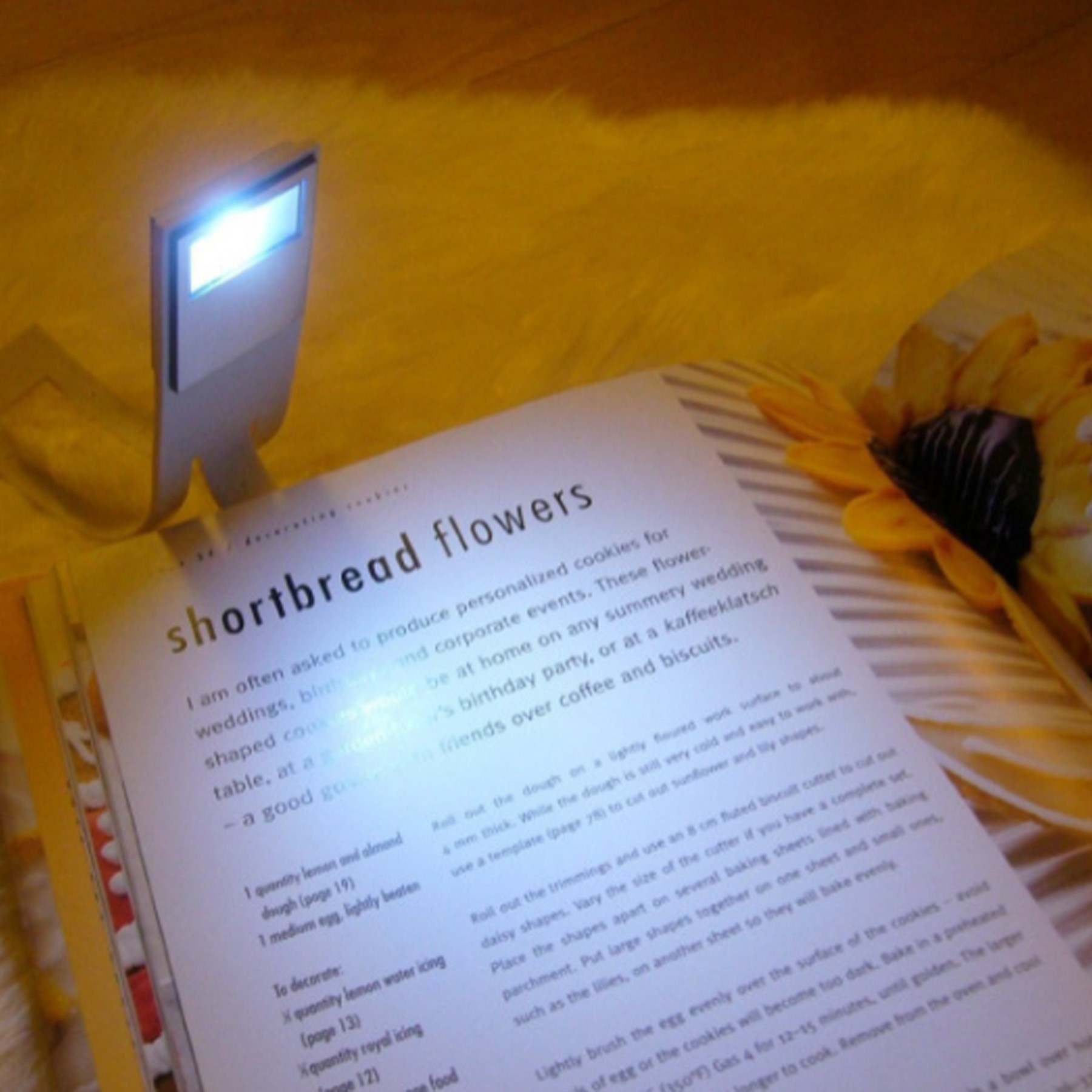 Foldable Book Clip Reading Light 1