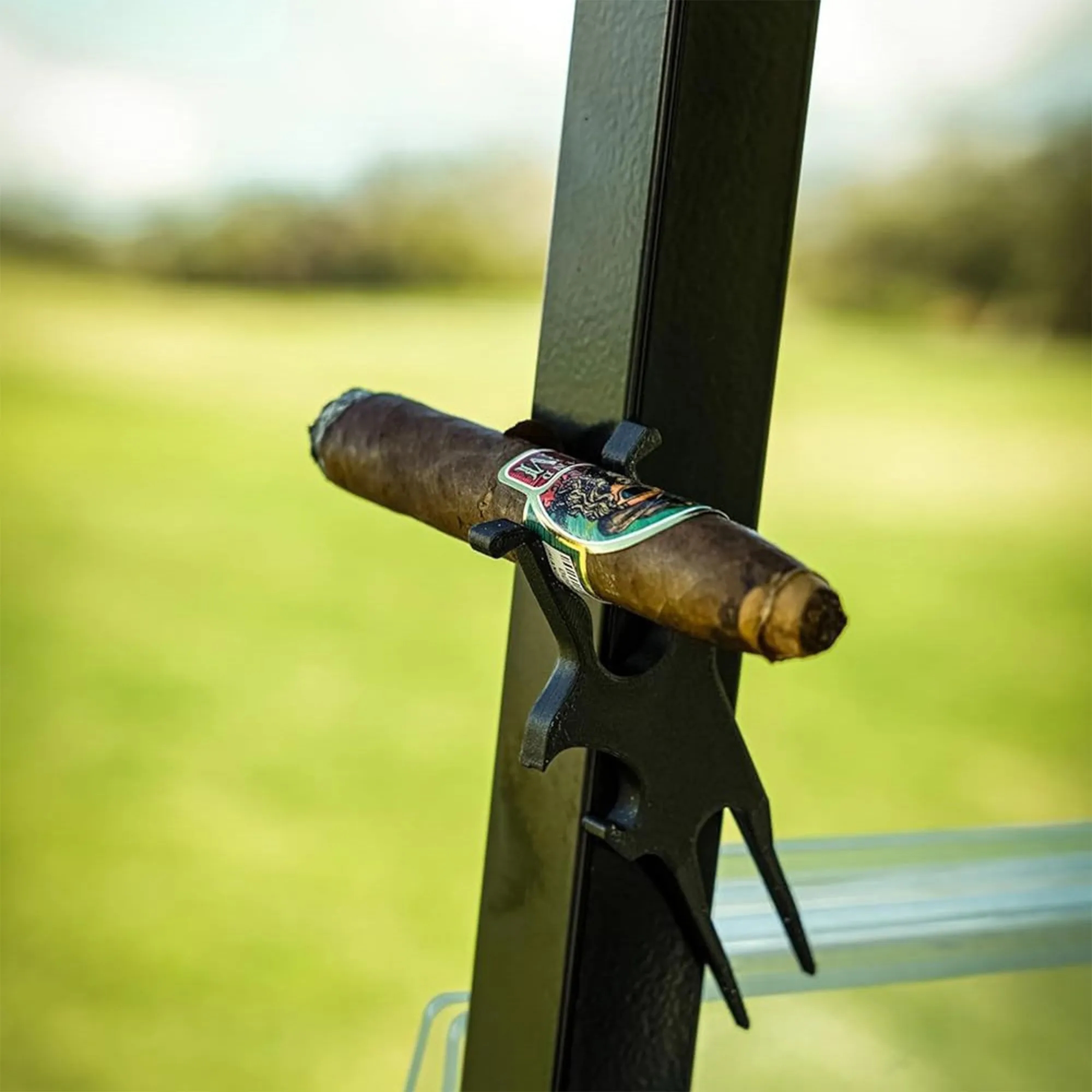 Magnetic Multi Function Golf Cigar Rest 5