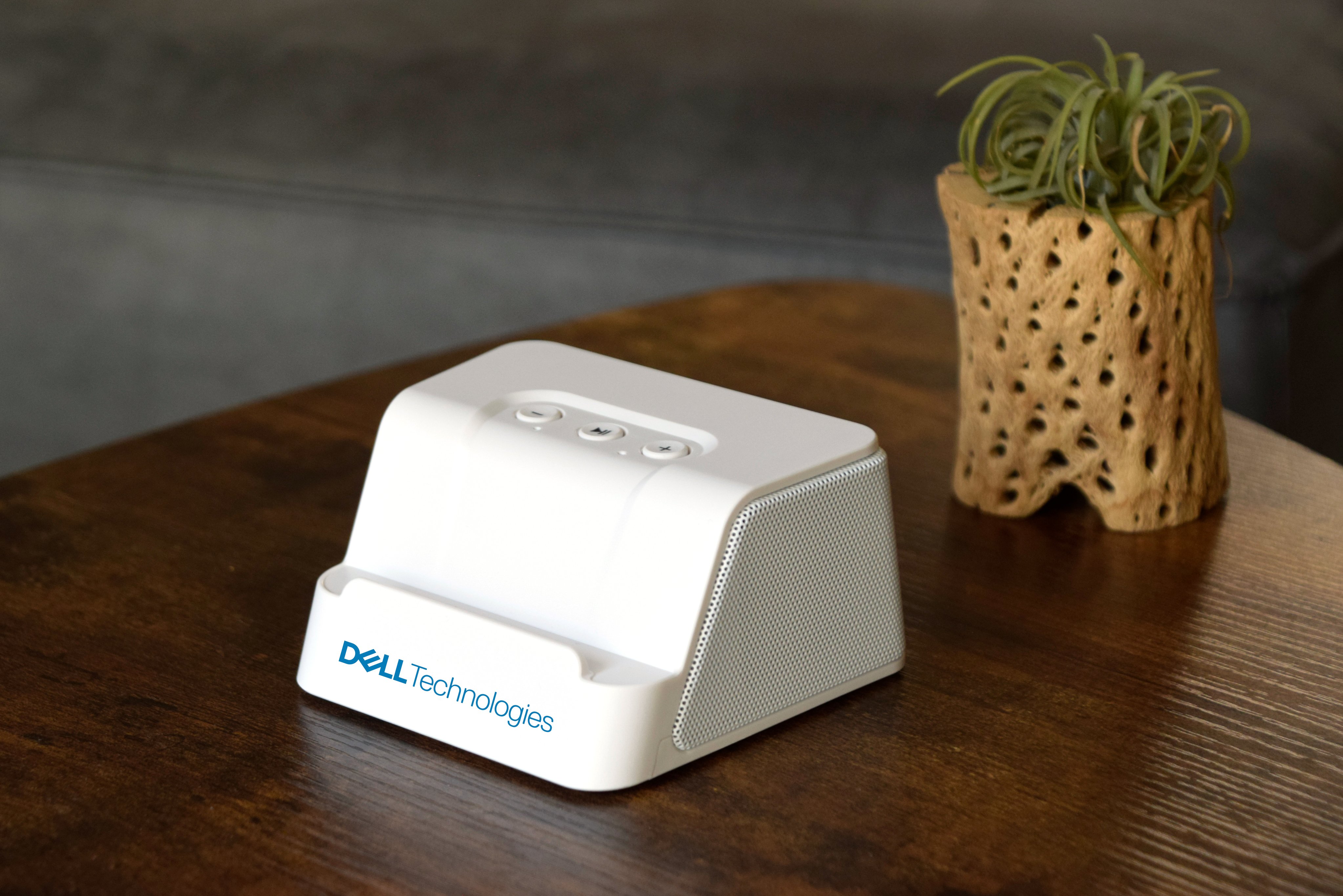 Universal Bluetooth Speaker Dock 6
