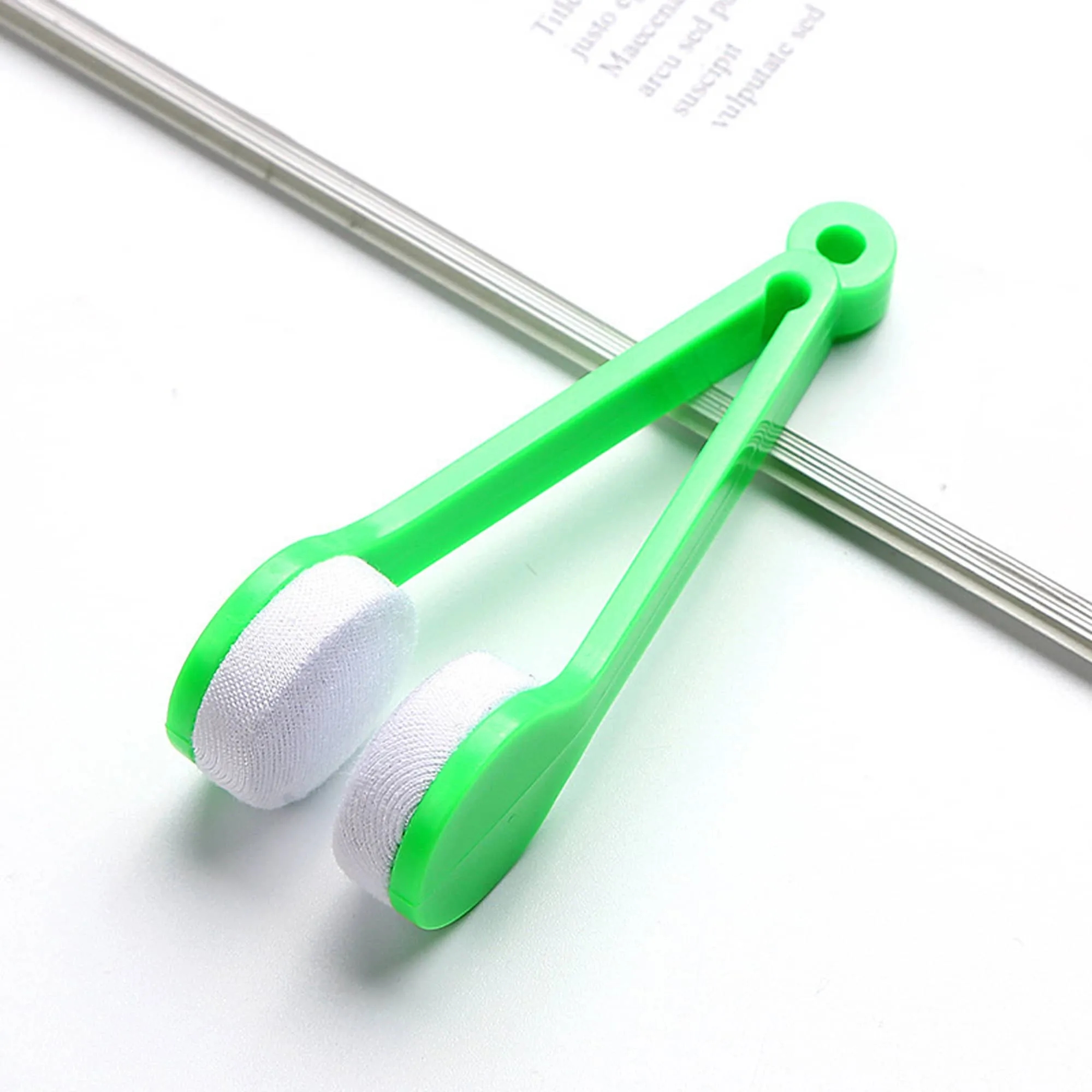 Portable Eyeglass Cleaner 4
