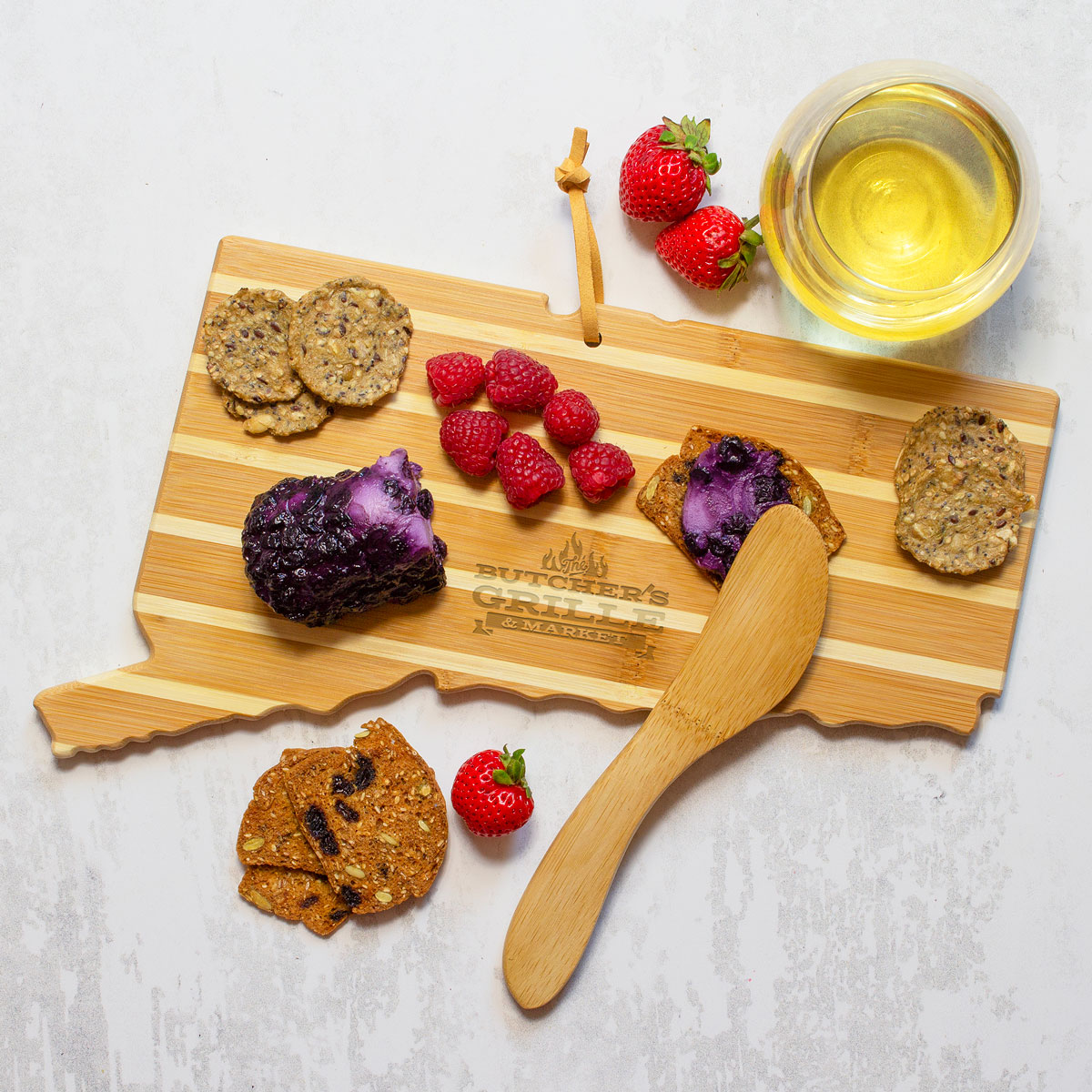 Connecticut Charcuterie Board with Spreader Knife Gift Set 3
