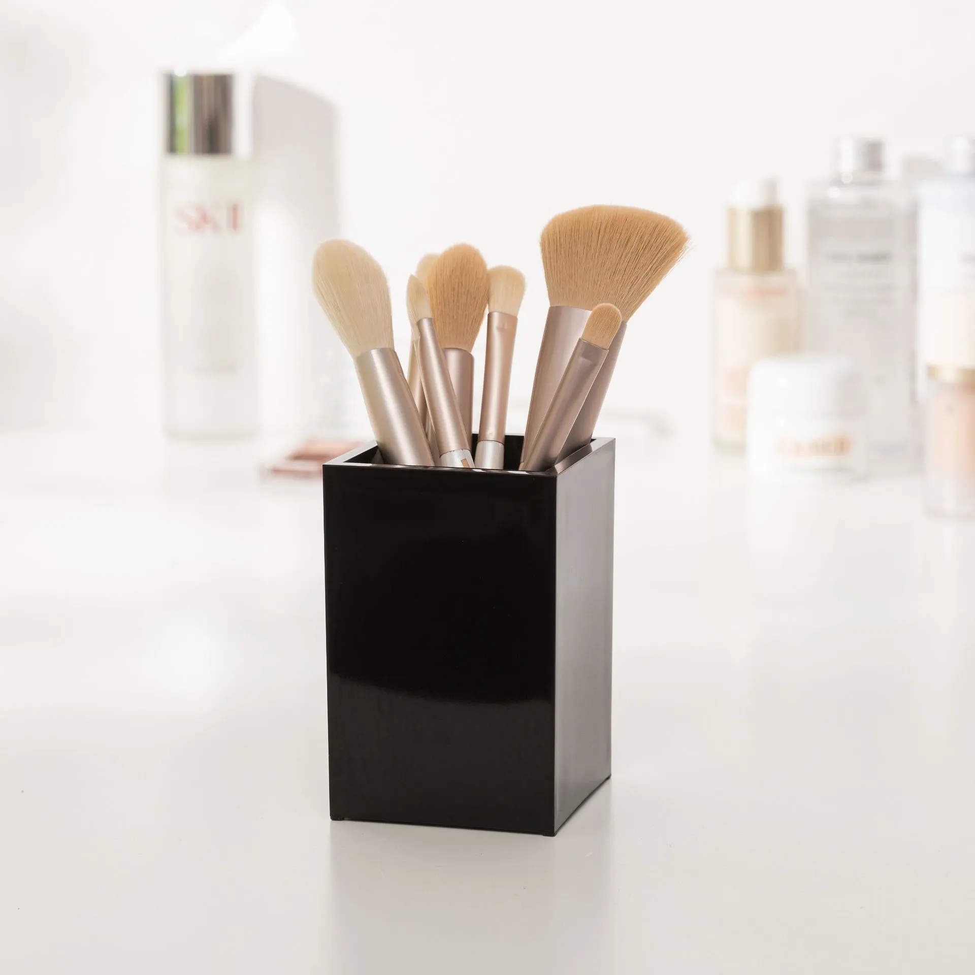 Clear Acrylic Pen Holder 3