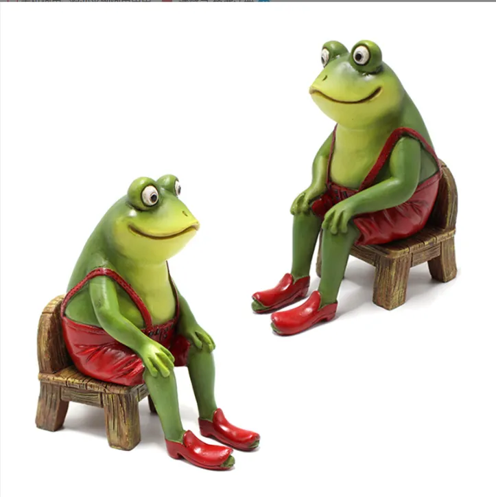 Cute Resin Frog Sculpture 1