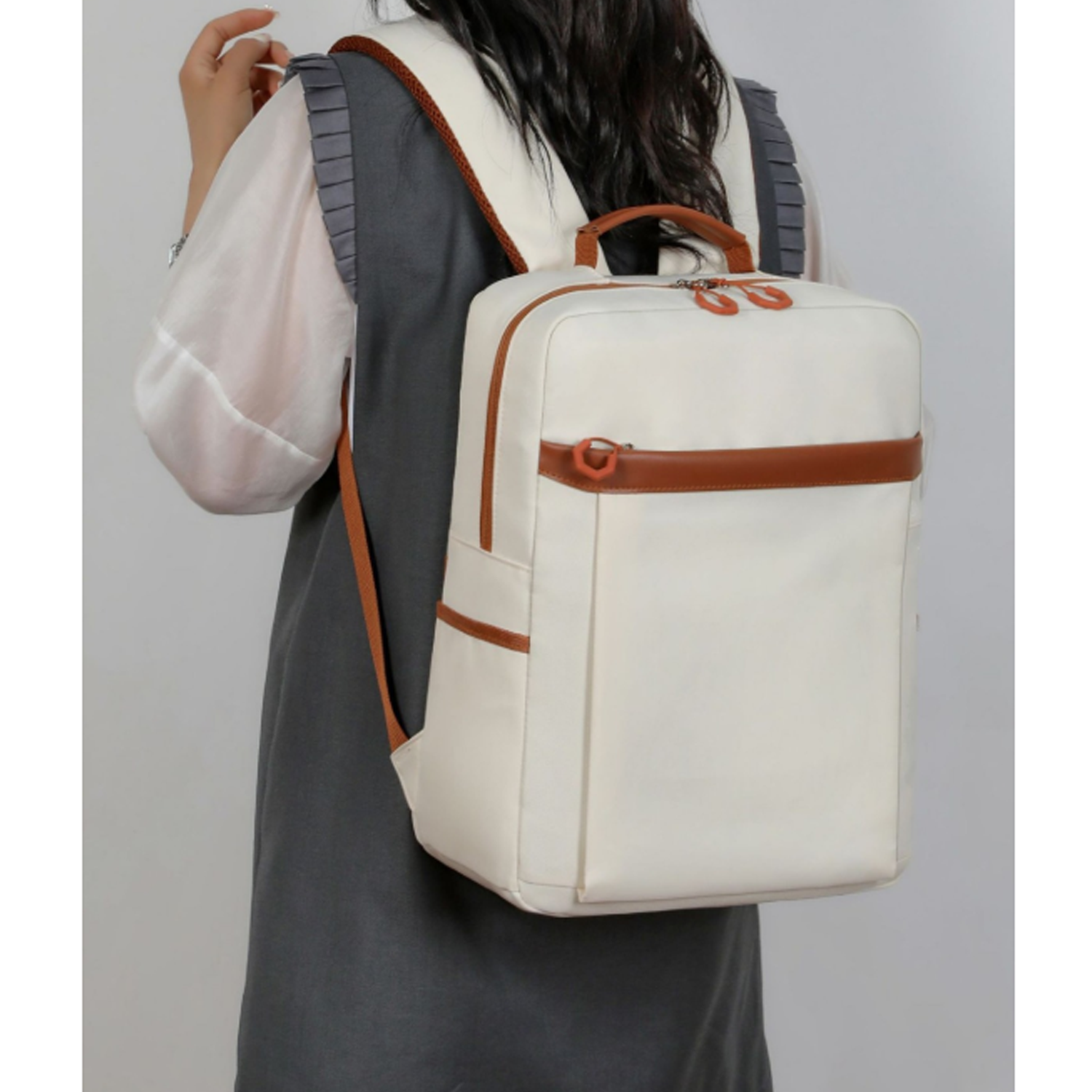 large-capacity business backpack 5