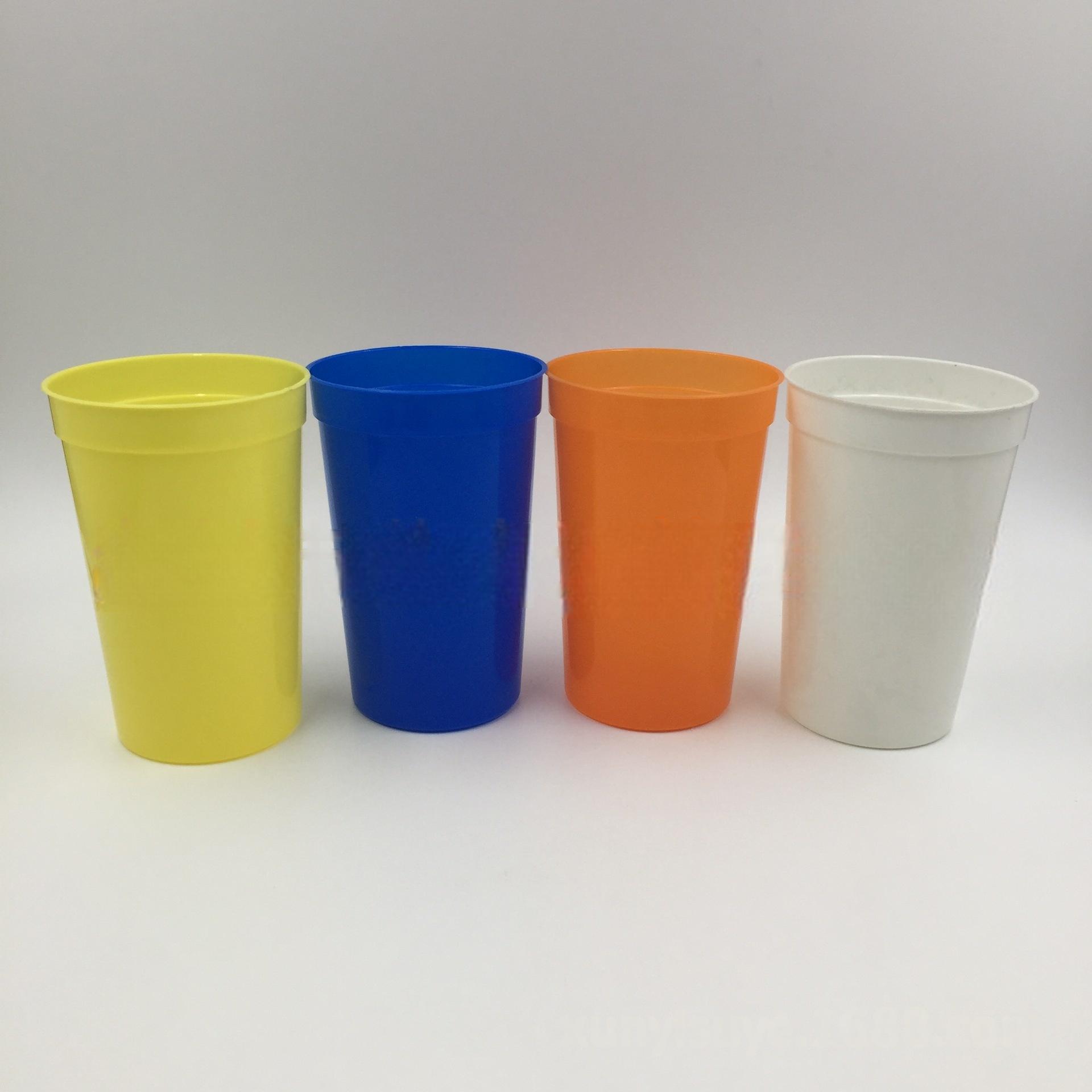 32OZ STADIUM CUPS 2