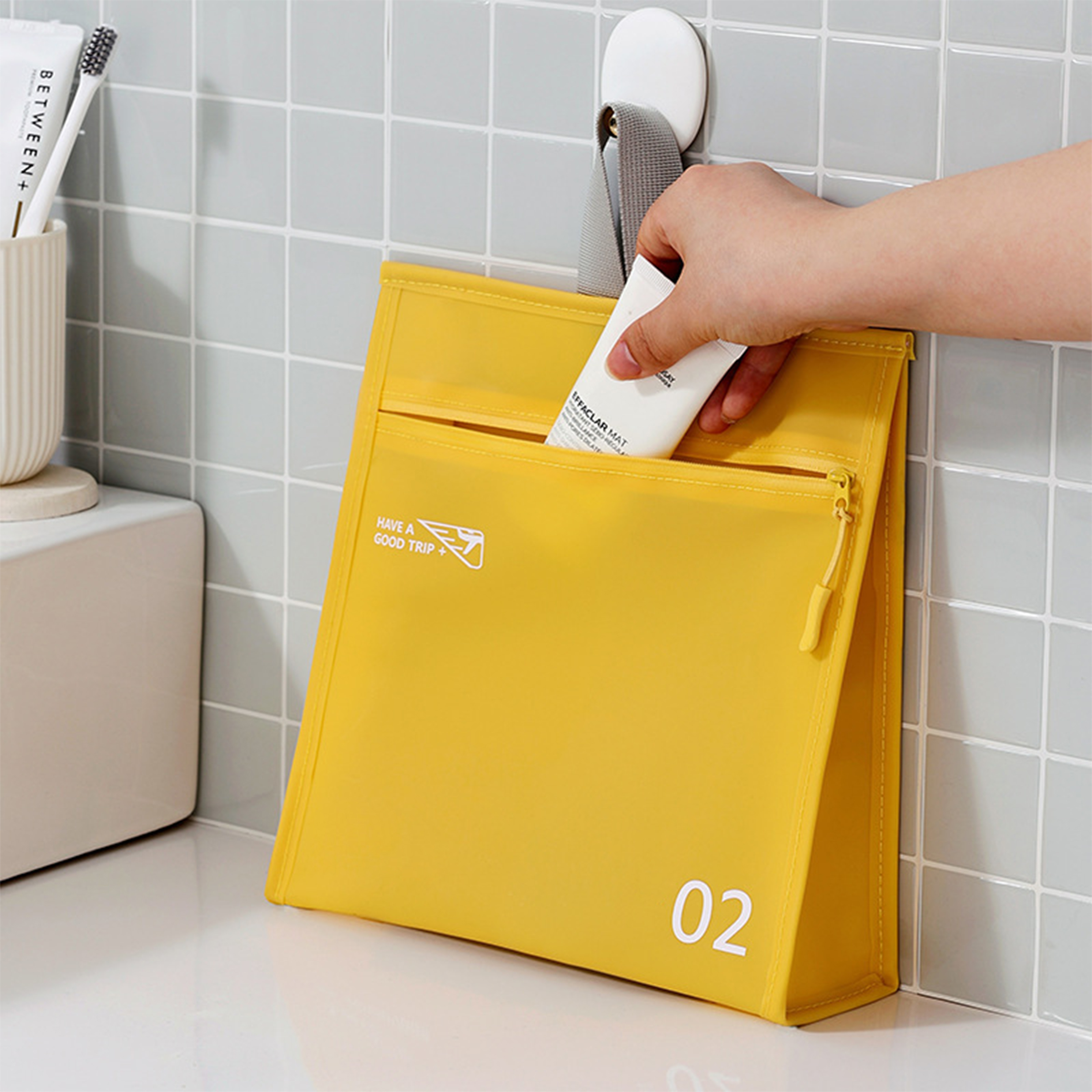 Pvc Colorful Vertical Wash And Storage Bag 6