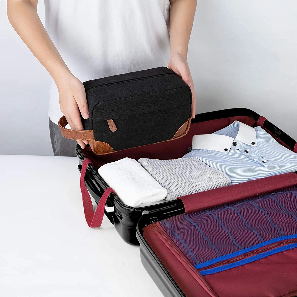 Large Capacity Toiletry Bag 1