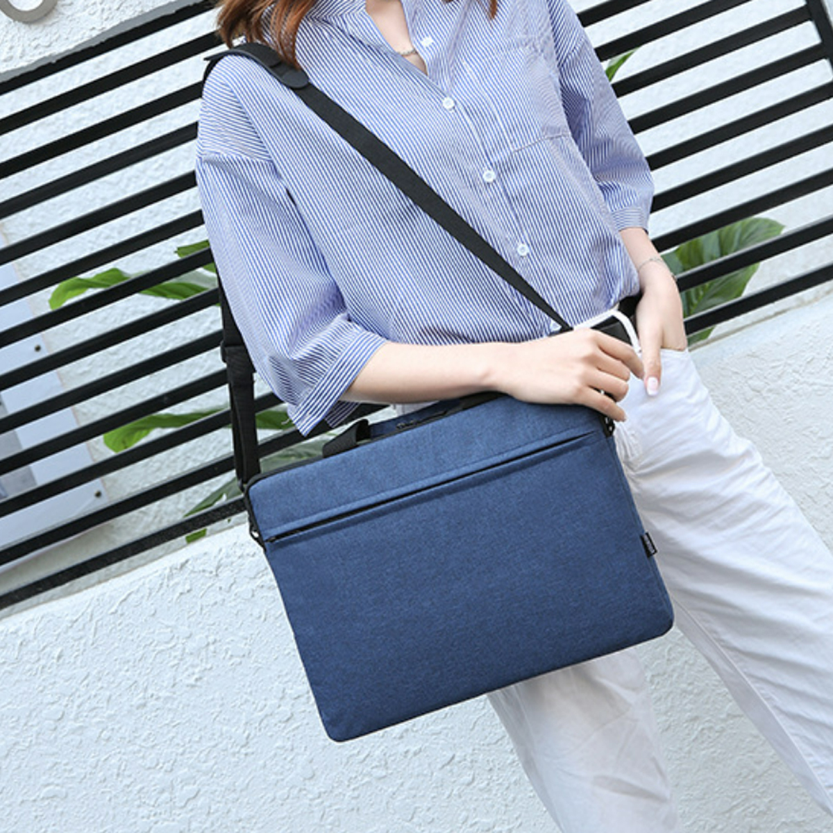 15 Inch Laptop Briefcase with Shoulder Strap 2
