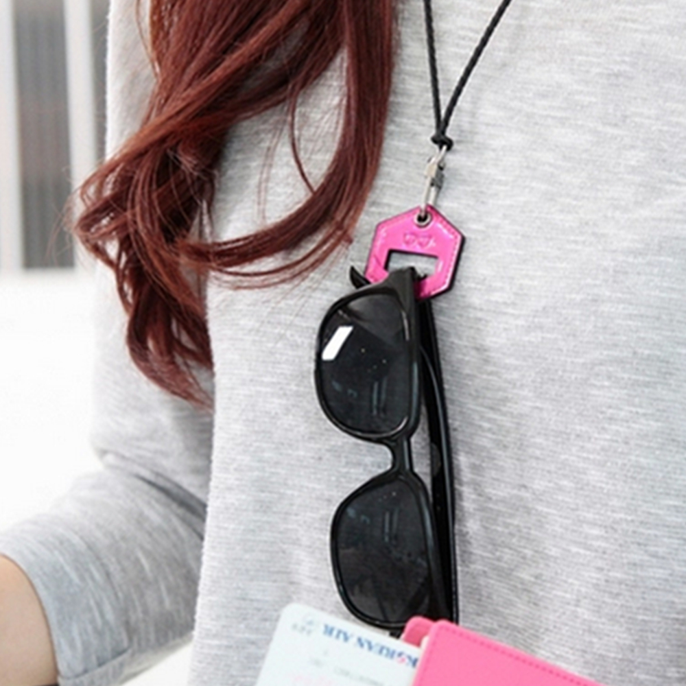 Diamond Shape Leather Pendant For Hanging Glasses 5
