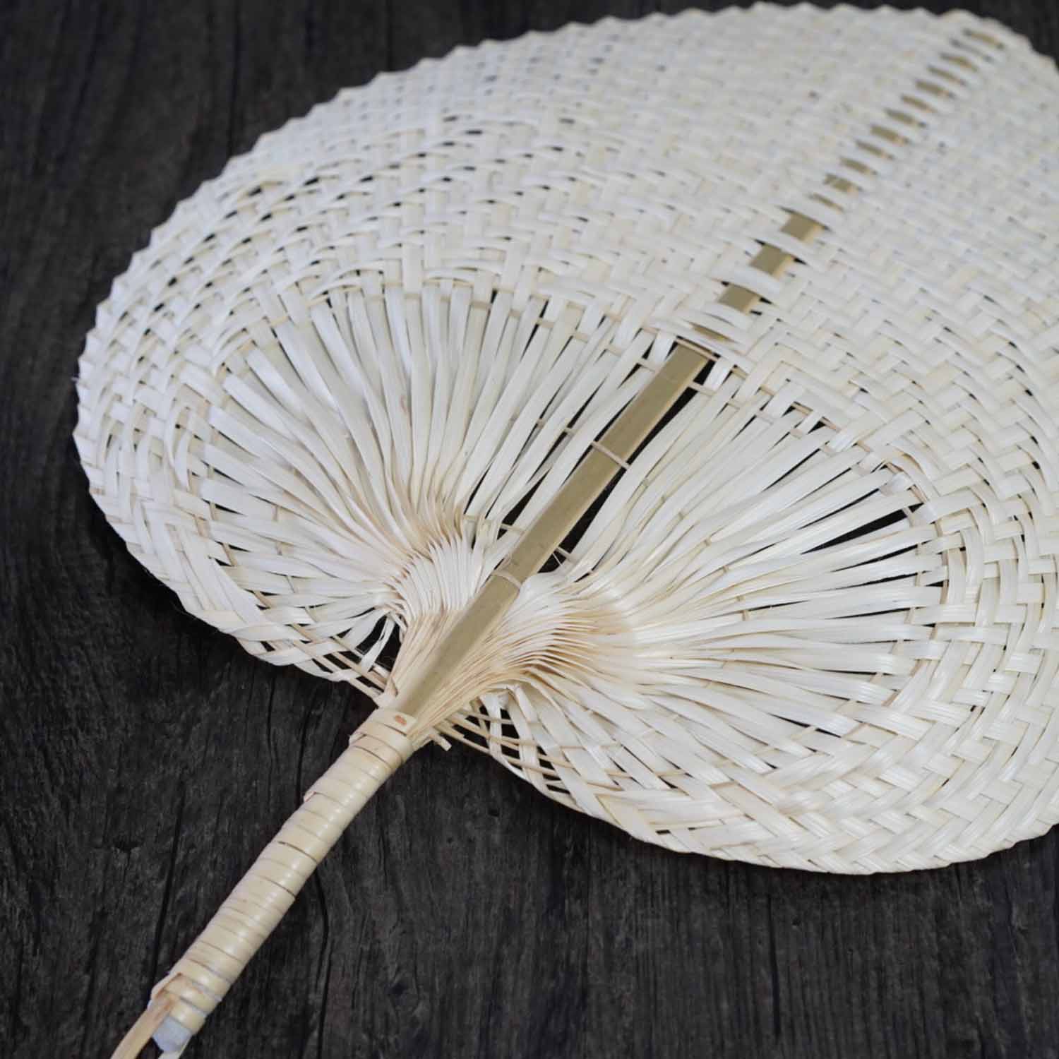 Vietnamese pure weaving bamboo fan 1