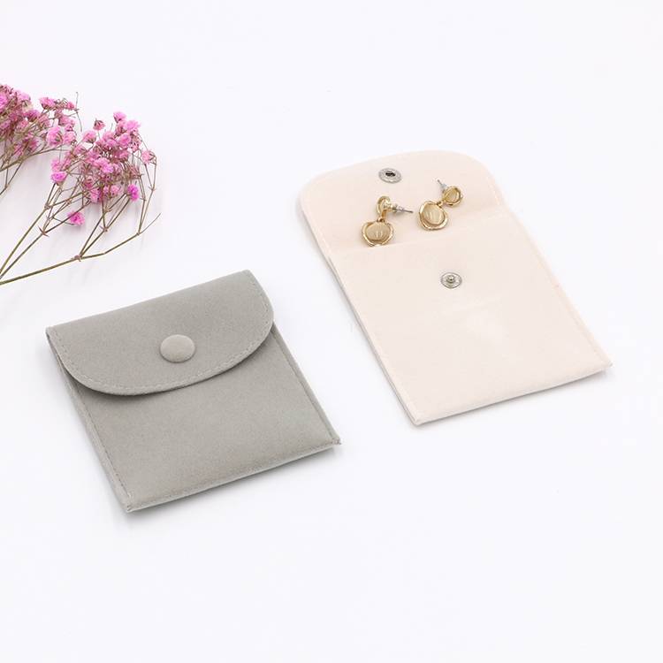 Velvet Flap Jewelry Pouch 3