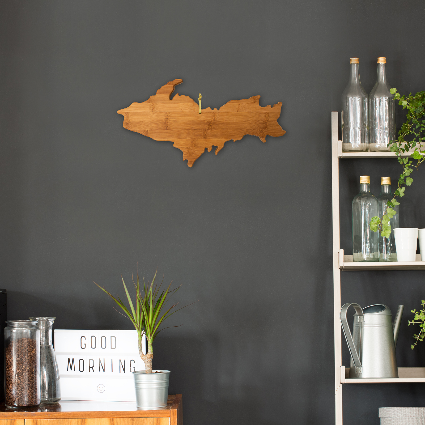 Upper Peninsula State Cutting and Serving Board 2