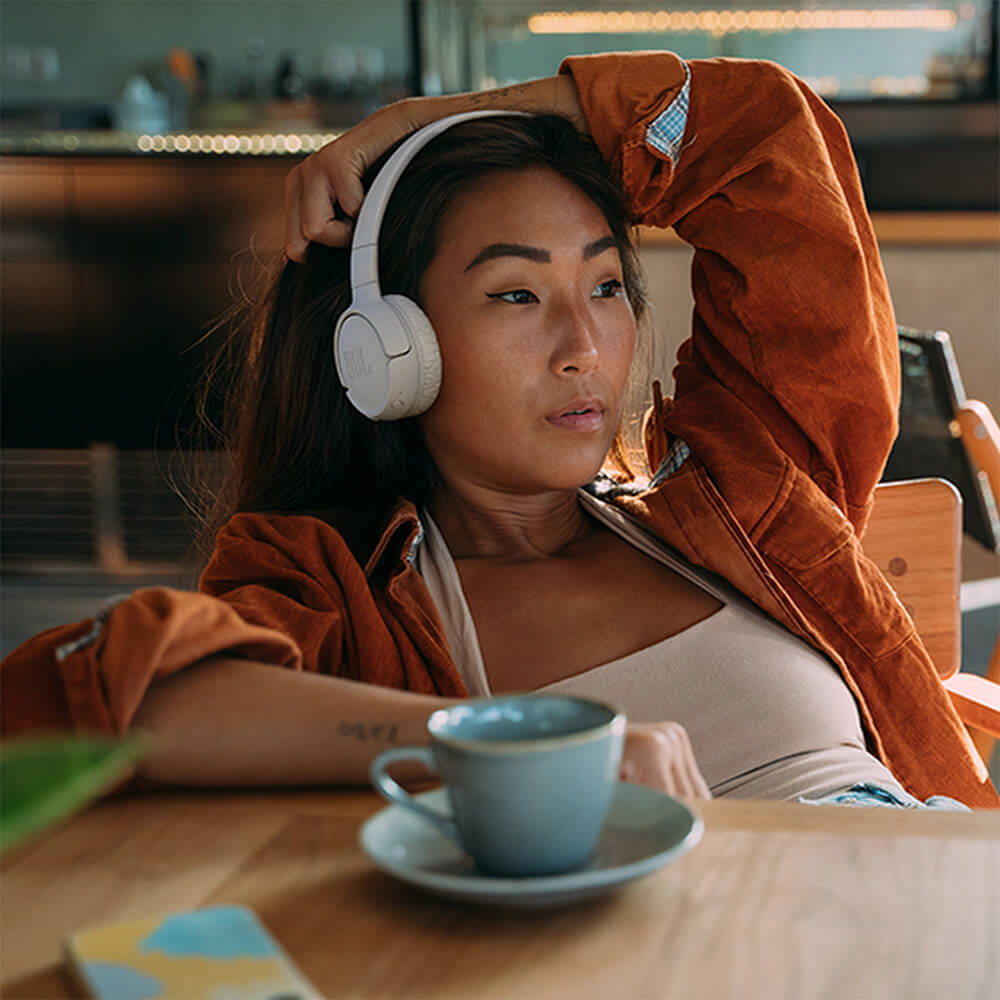 JBL Tune 520BT Wireless On-Ear Headphones 32