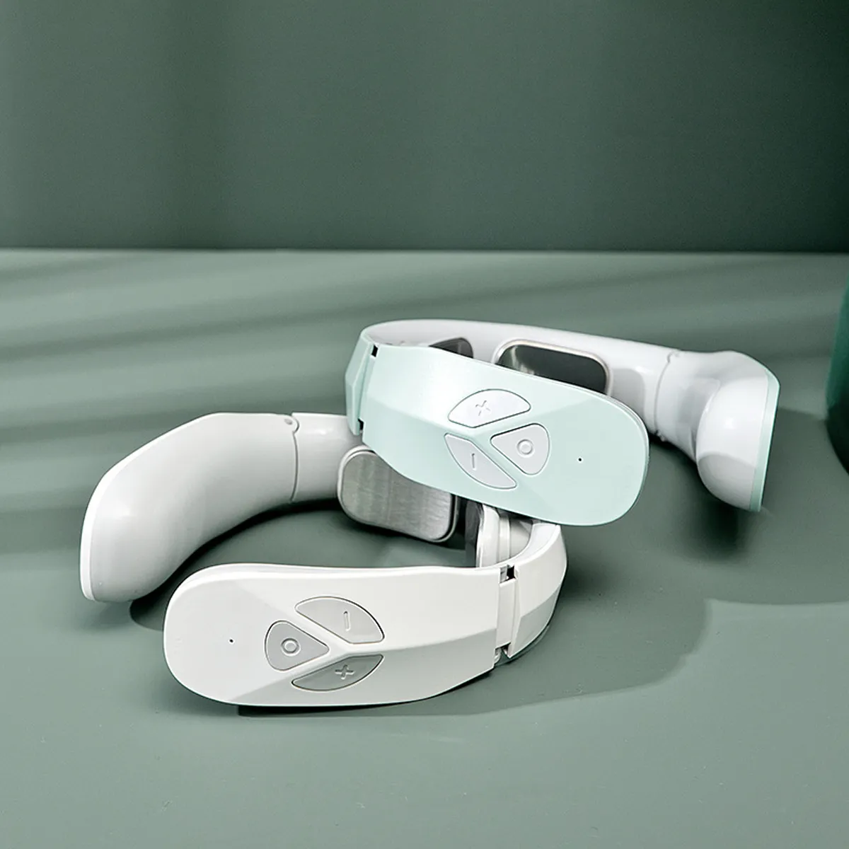 Reduce Fatigue Heat Electric Pulse Neck Massager Vibration 1