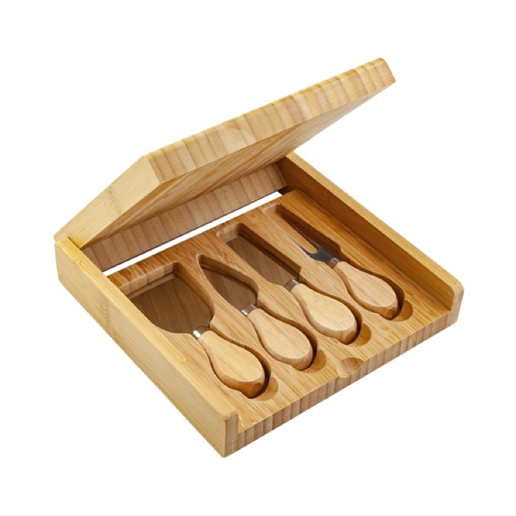 Delight Bamboo Cheese Set w/4 Tools
