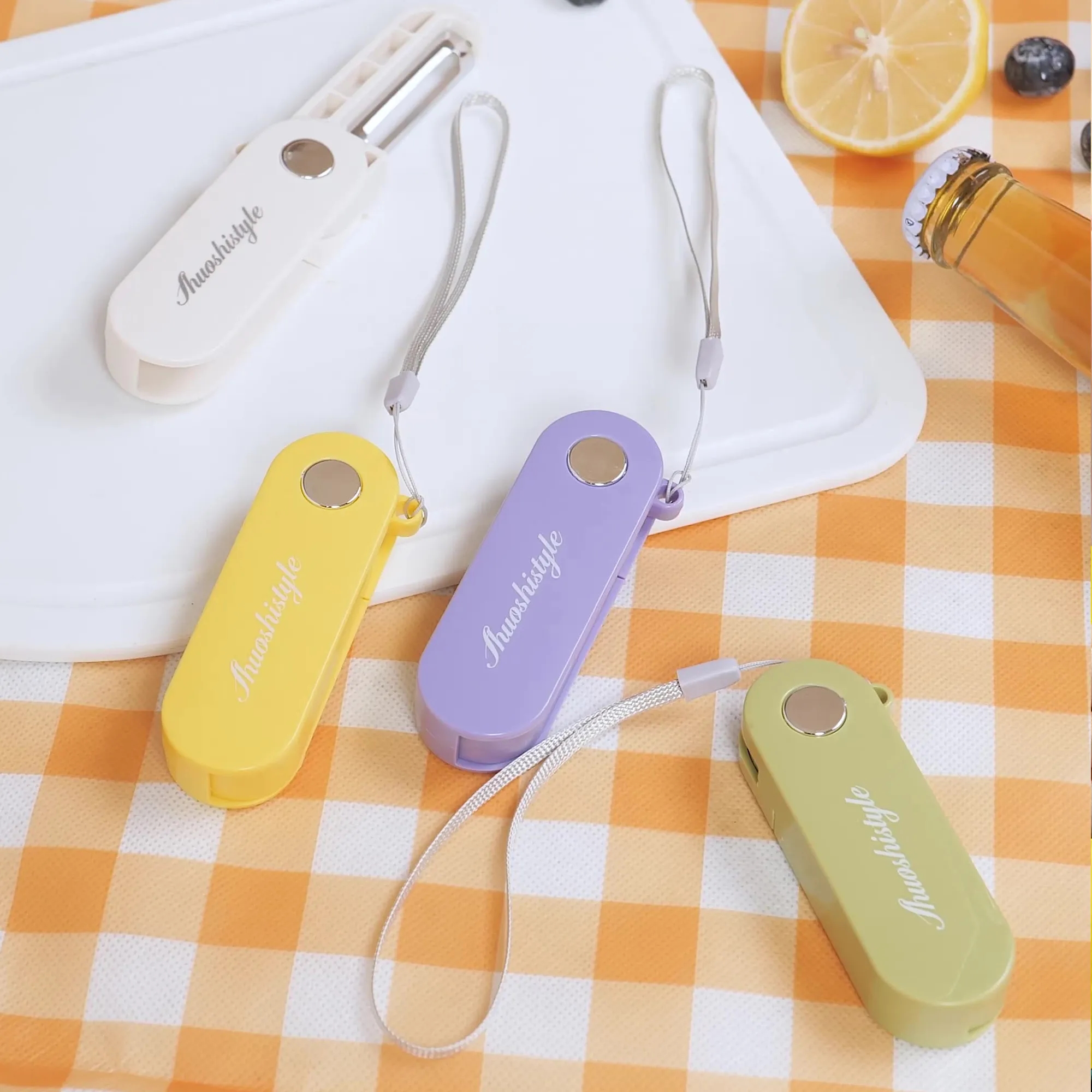 Portable Folding Stainless Steel Fruit Peeler for Outdoor 4