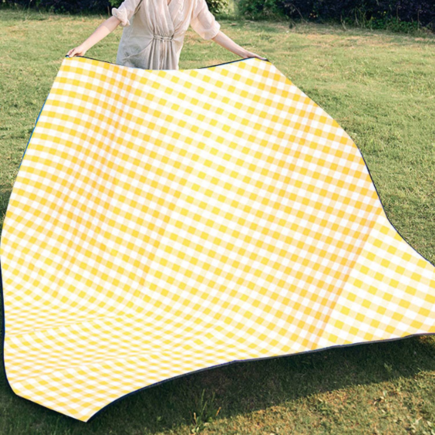 Foldable Thickened Wear-Resistant Waterproof Travel Blanket 9