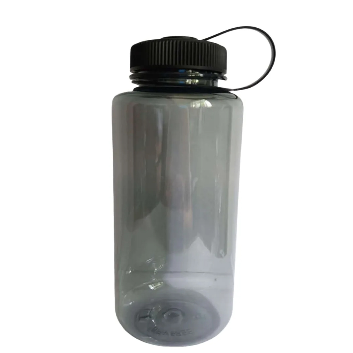 Lightweight 32oz Sports Bottle with Secure Cap 1