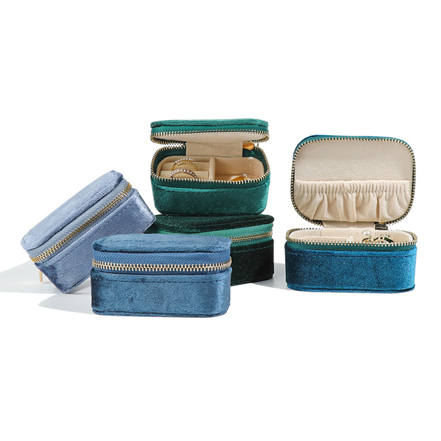 Travel Essentials Plush Jewelry Box 3