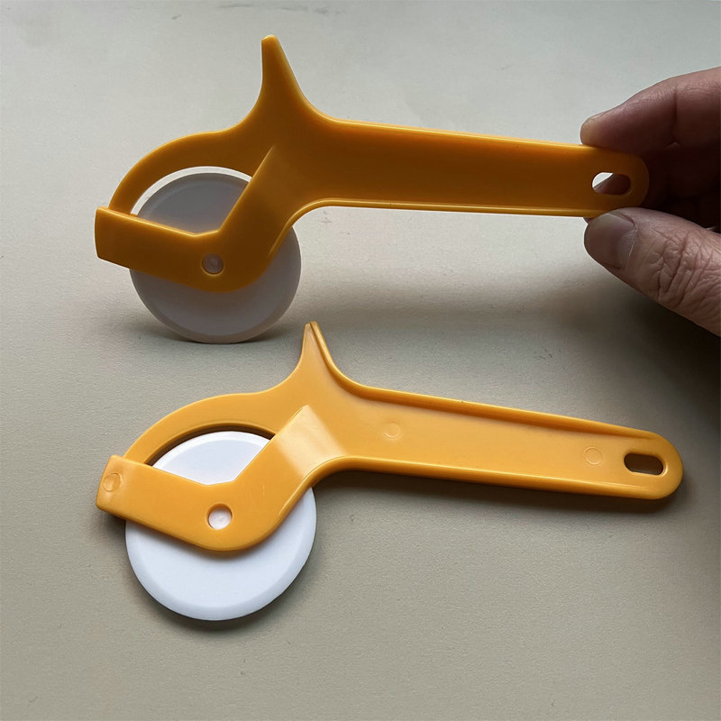 Polystyrene Environmentally Friendly Food Grade Pizza Knife 1