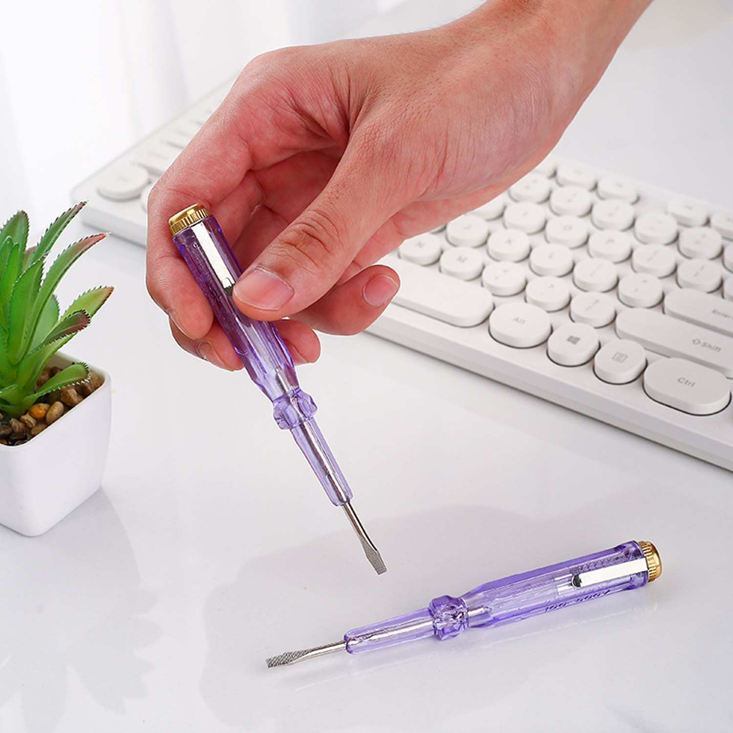 Hanging Voltage Detector-Pure Copper Contacts&Clear Housing 2