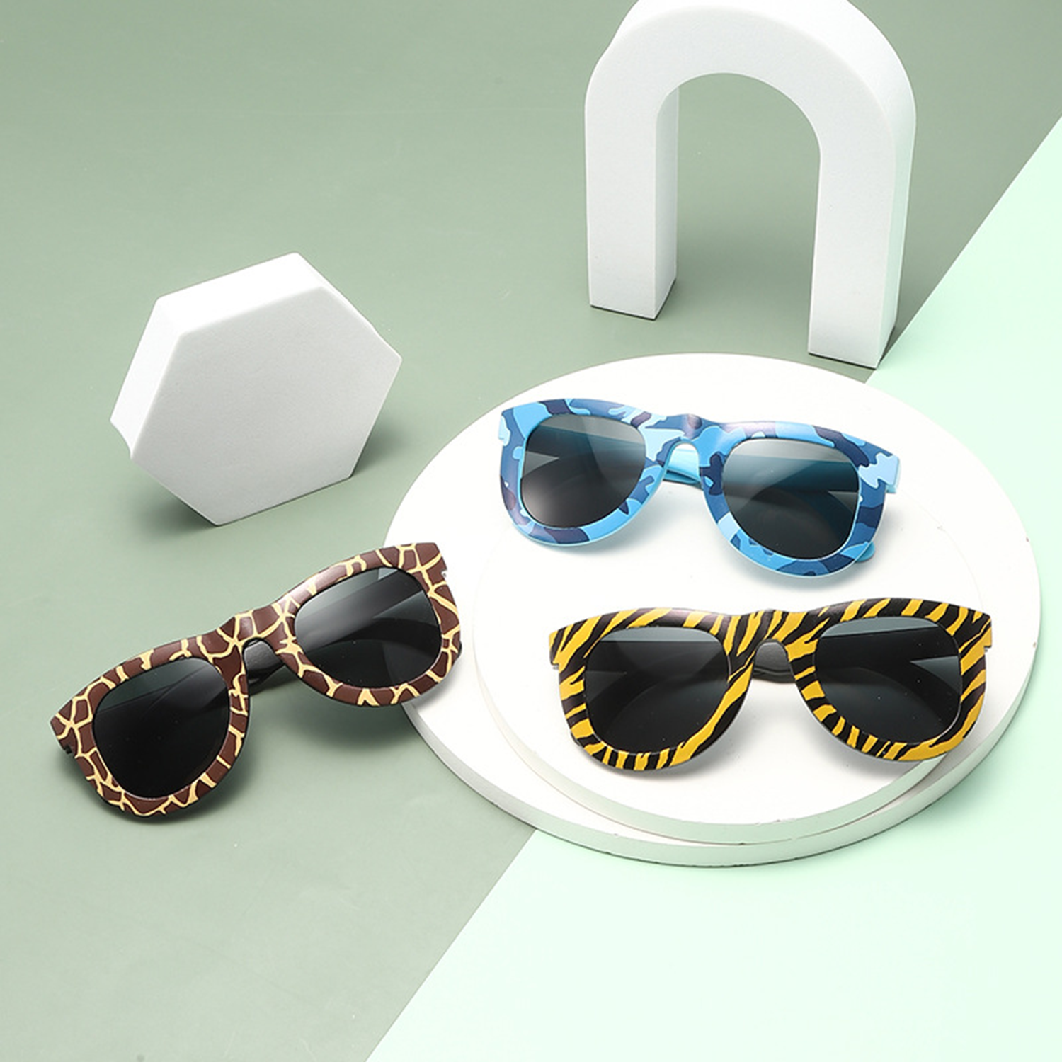 Kid Animal Print Sunglasses 2