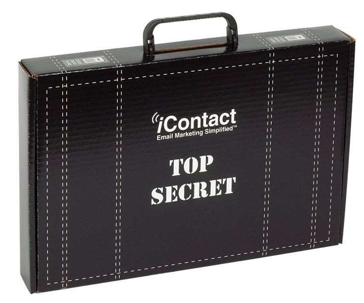 15" x 10 1/4" x 2" - B-Flute Box with Hinged Handle 1