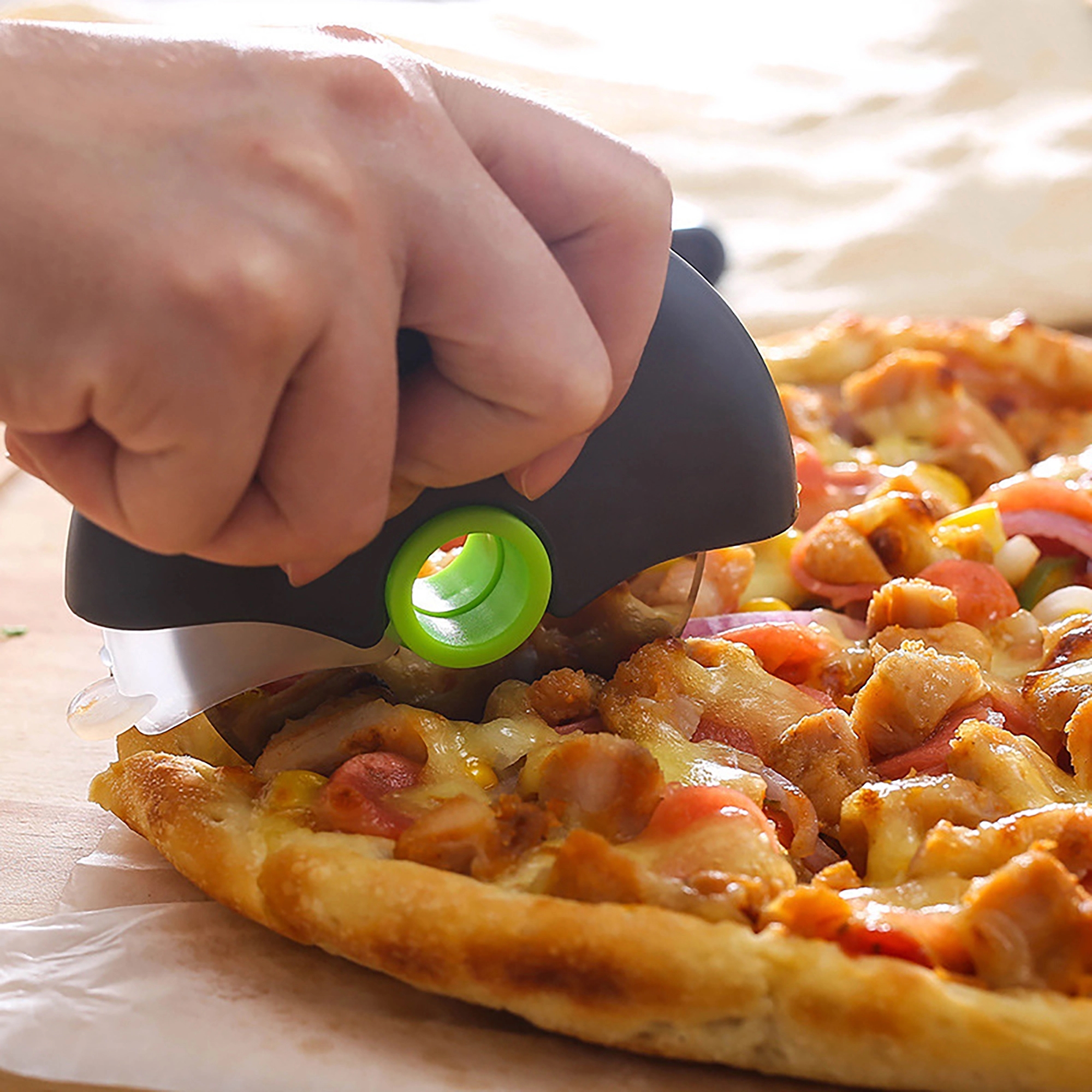Handheld Upgrades Pizza Cutters with Stainless Steel Blade 2