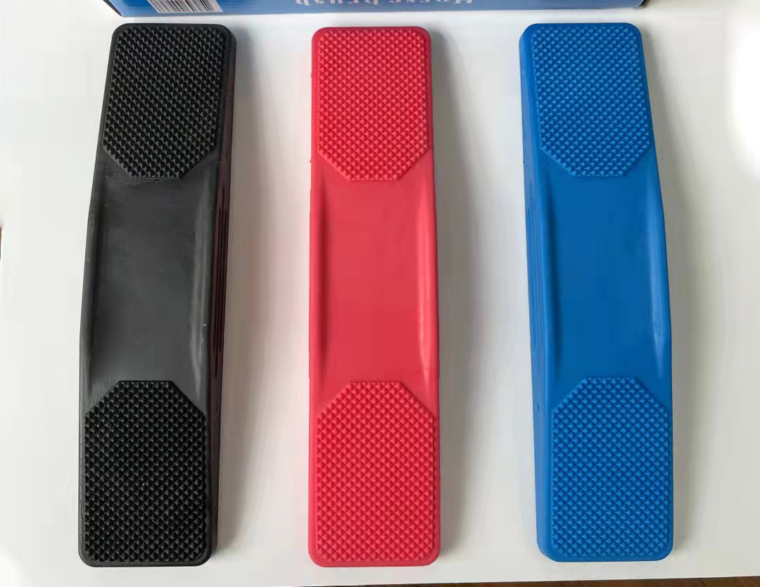 Horse Grooming Brush 2