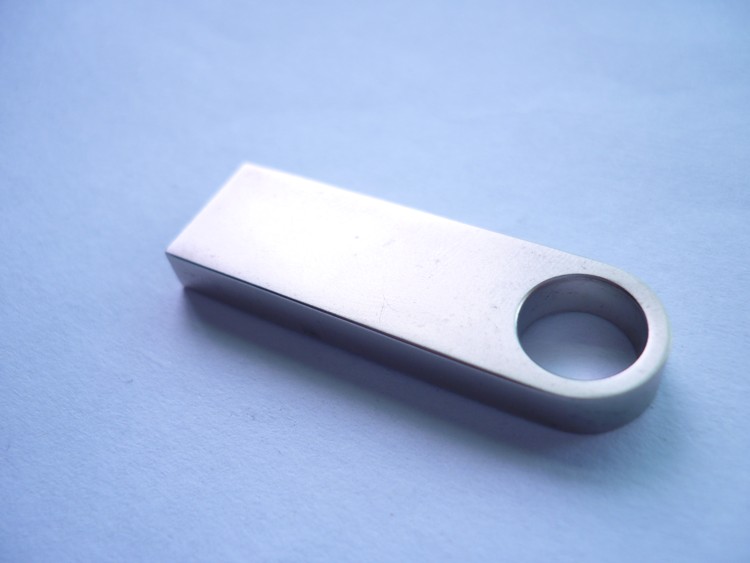 Metal Loop USB Flash Drive 4