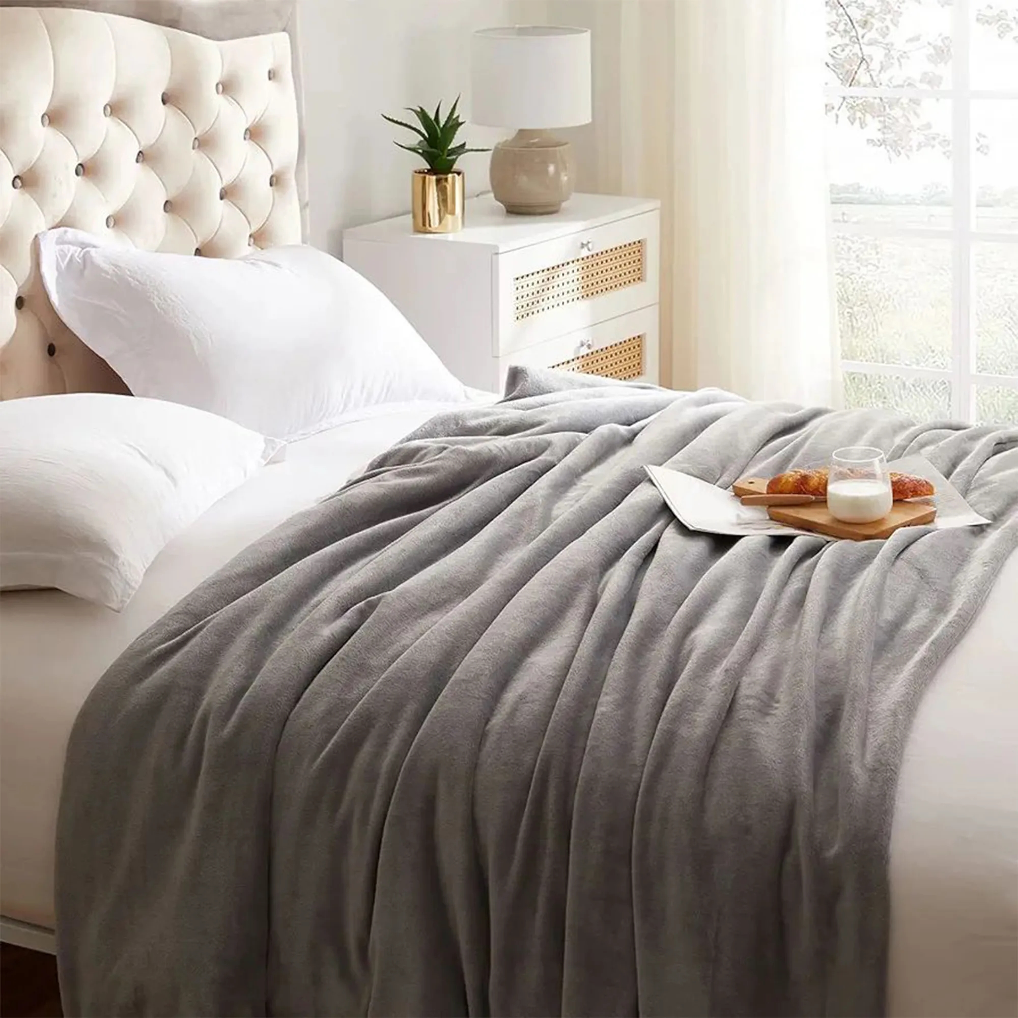 60"L x 40"W Lightweight Microfiber Fleece Throw Blanket 26