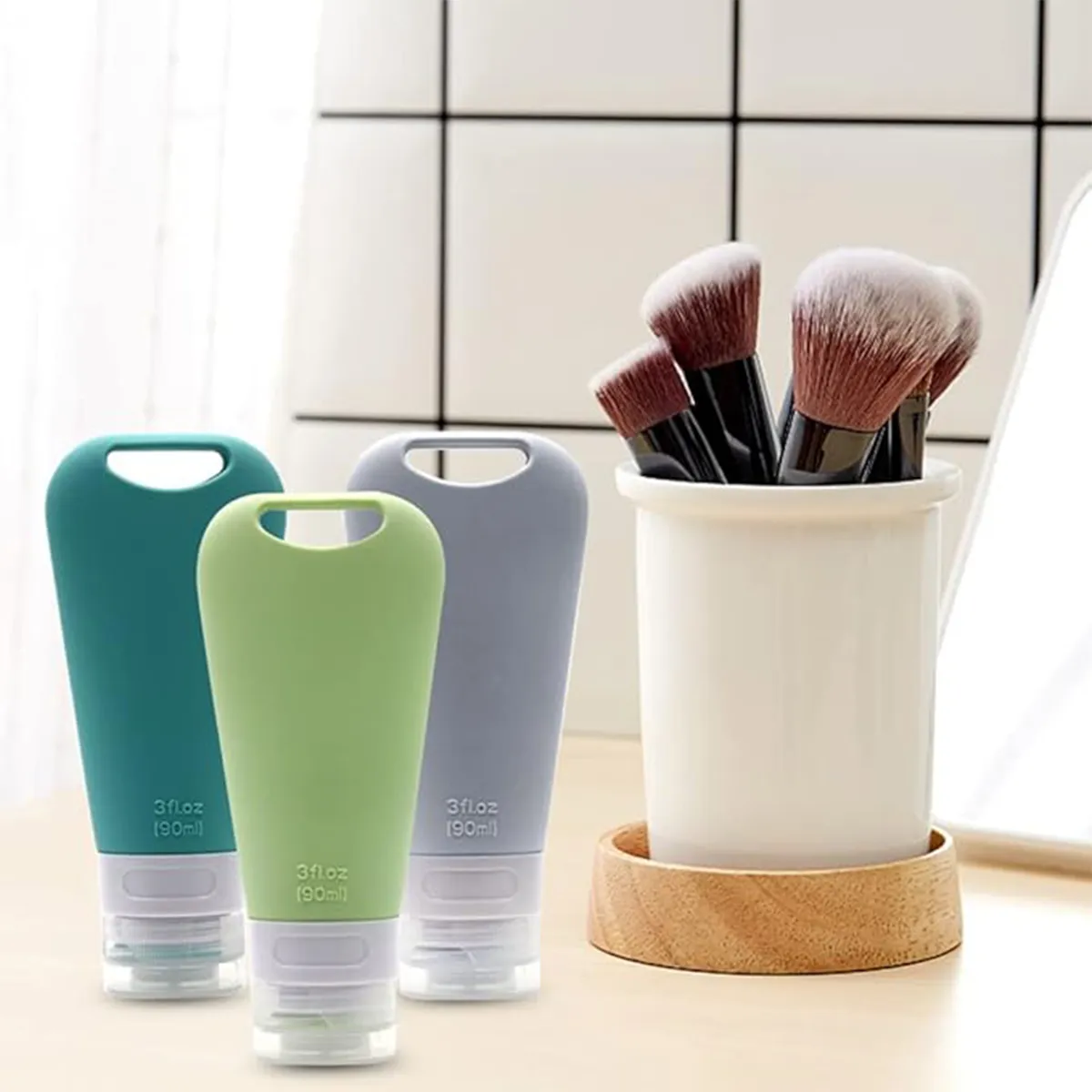Squeezable Refillable Customized Colors Toiletries Container 7