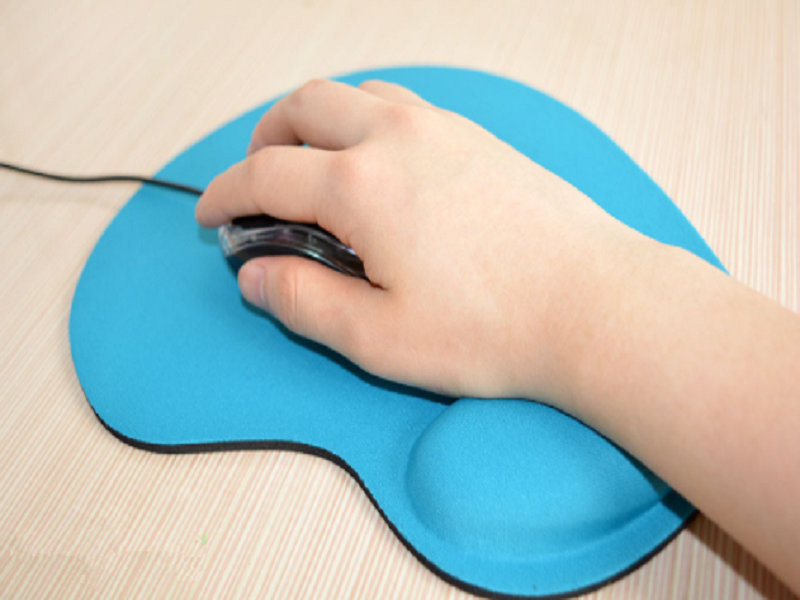 Mouse Pad w/ Wrist Support 5