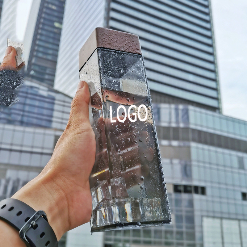 Square Shape Water Bottles With Wood Grain Lid 3