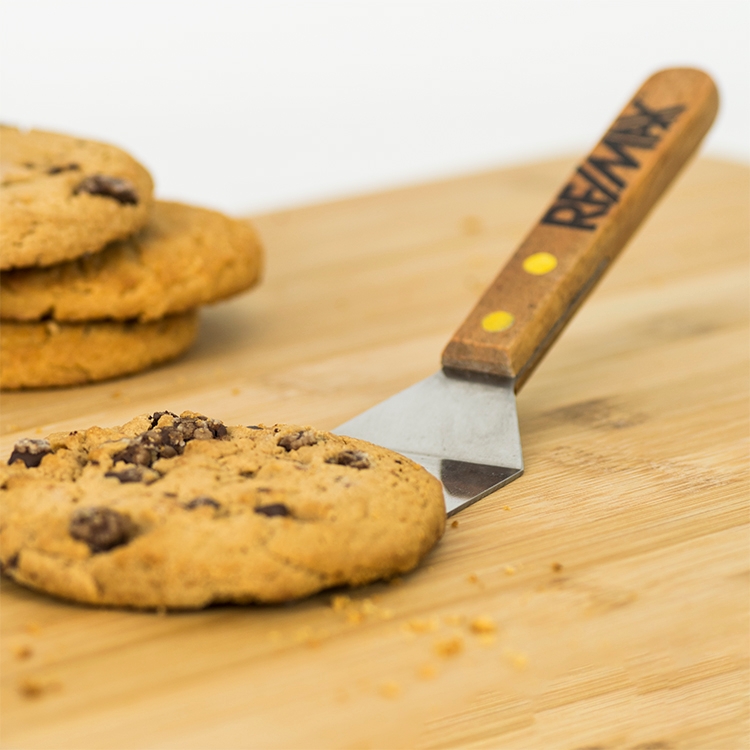 Wood Handle Solid Spatula 2