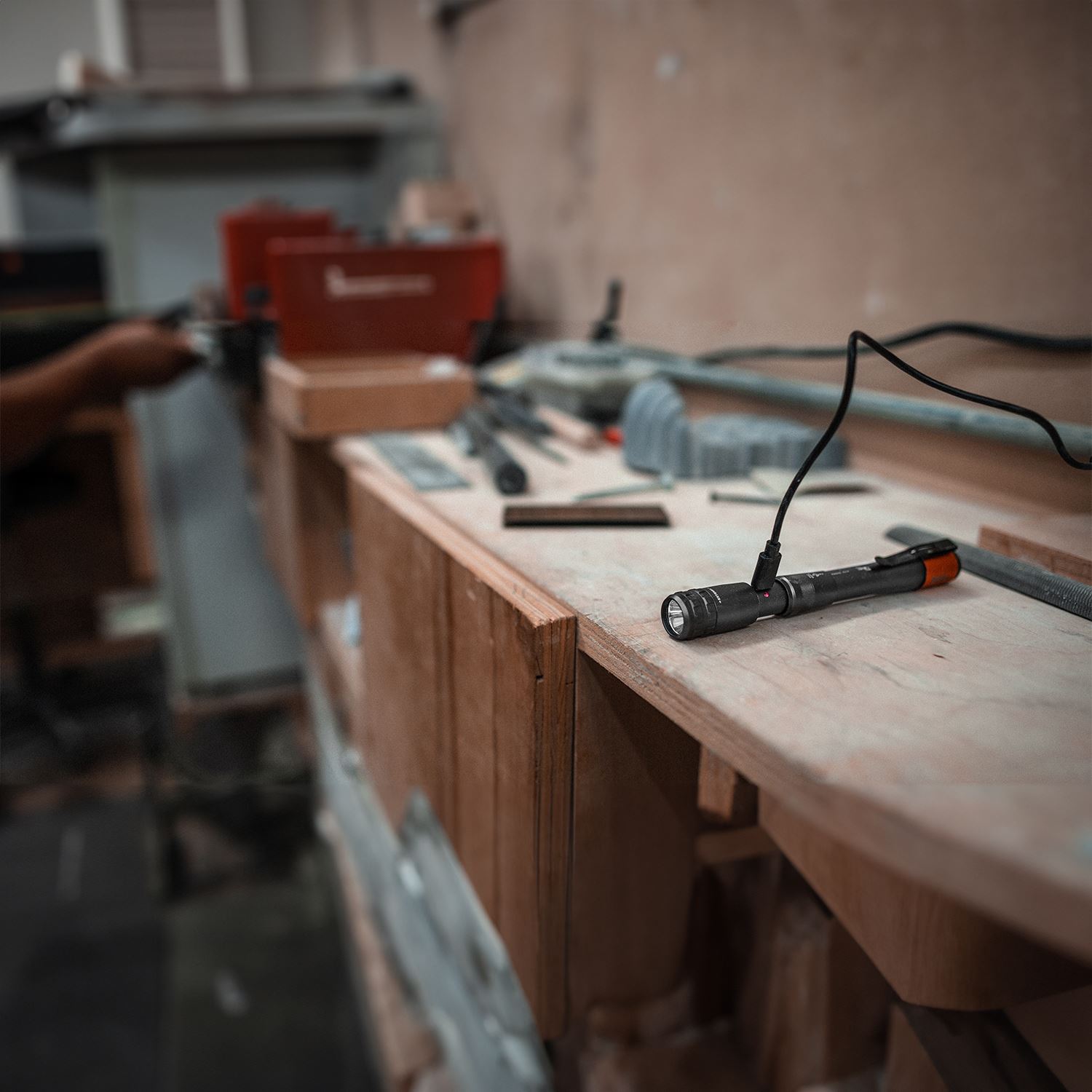NEBO® Inspector 500+ Flex 8
