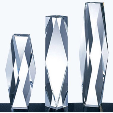 CRYSTAL PRESIDENT TOWER TROPHY SMALL 1