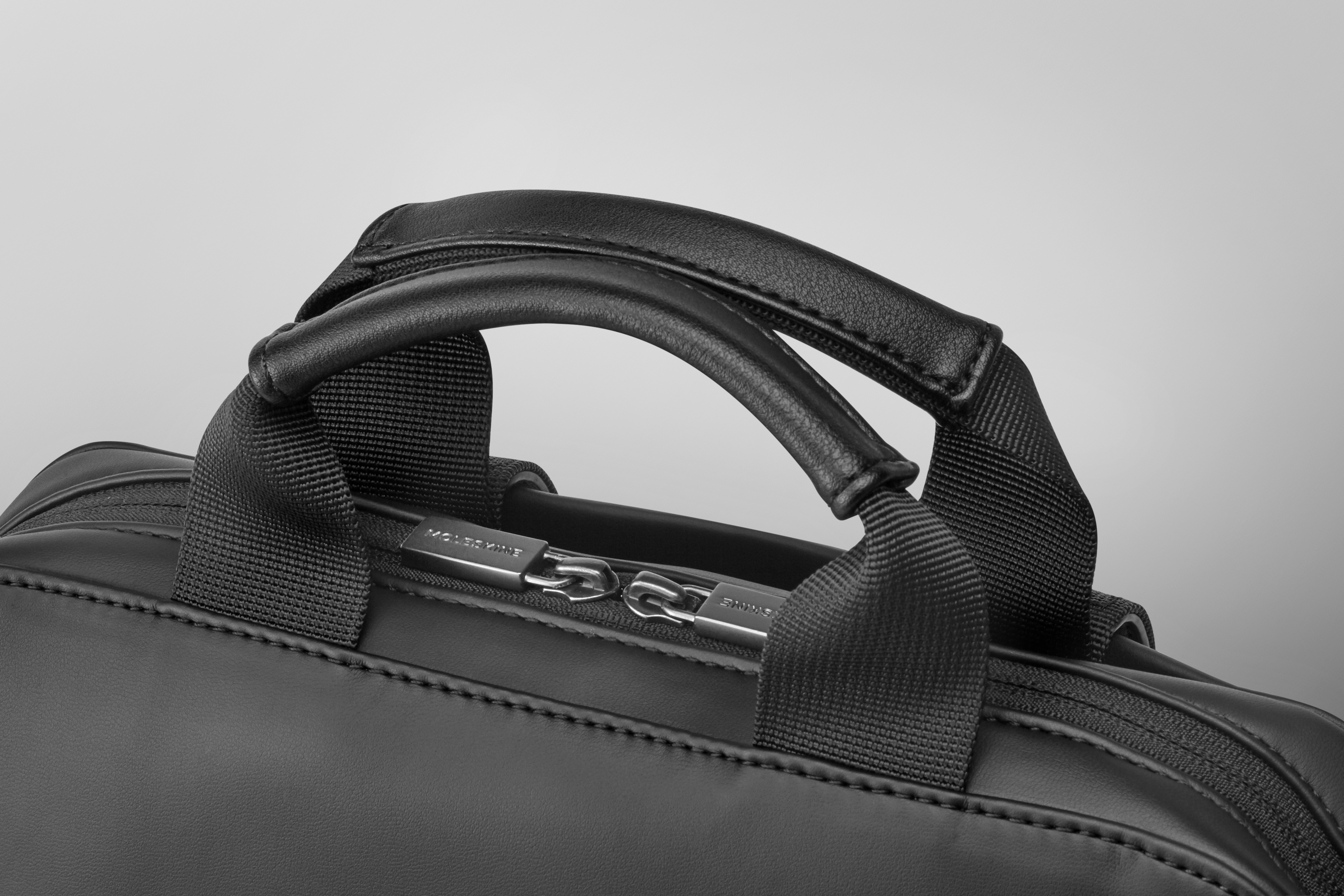 Moleskine® Classic Vertical Device Bag 18