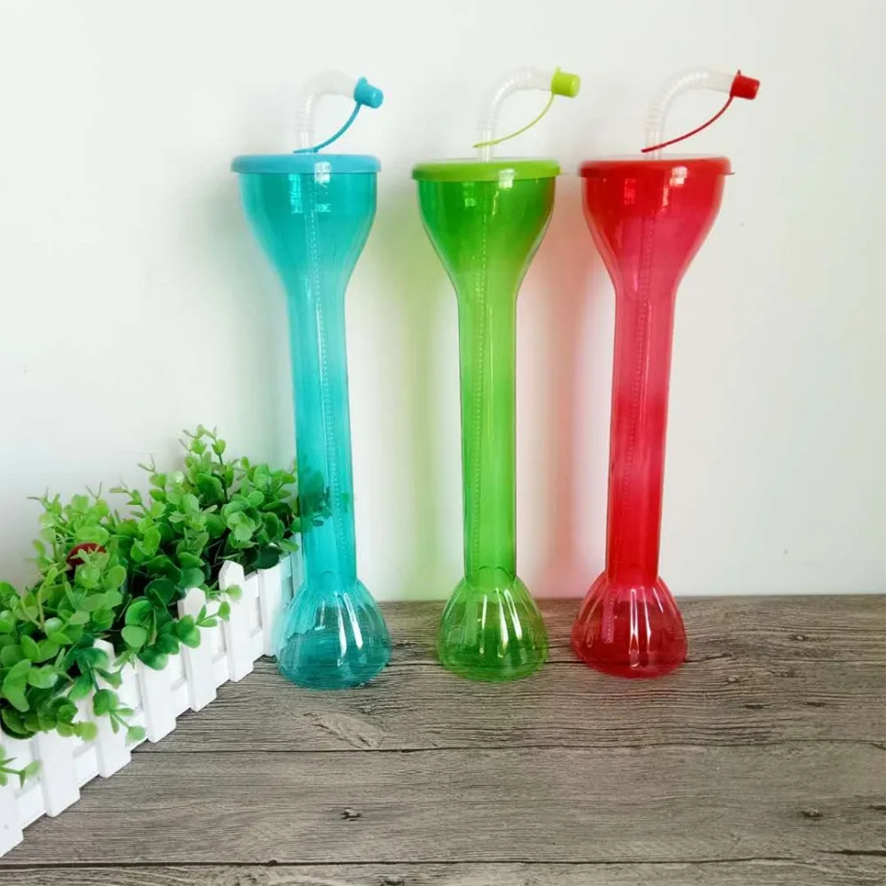 600 ml Plastic Water Bottle with Straw 2