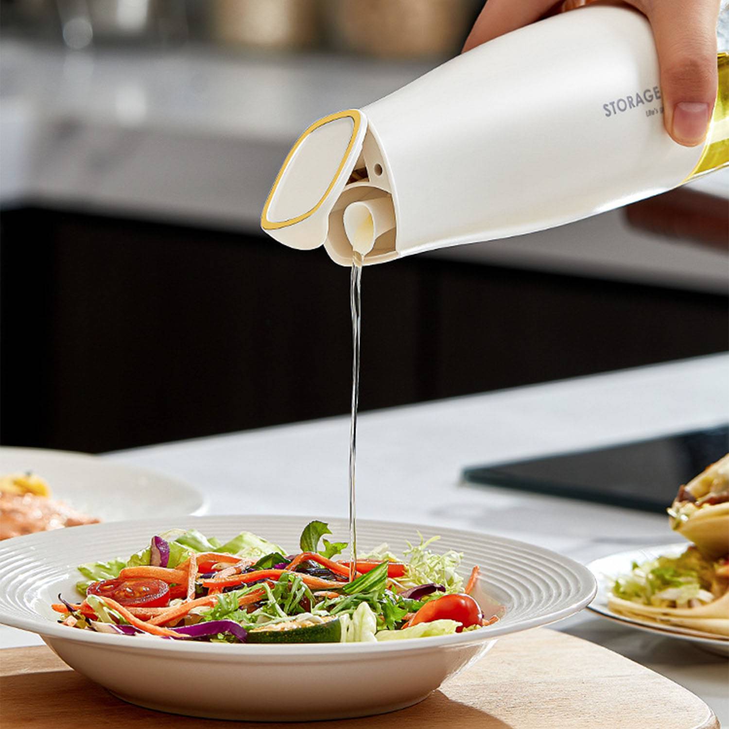Household large capacity glass condiment bottle 10