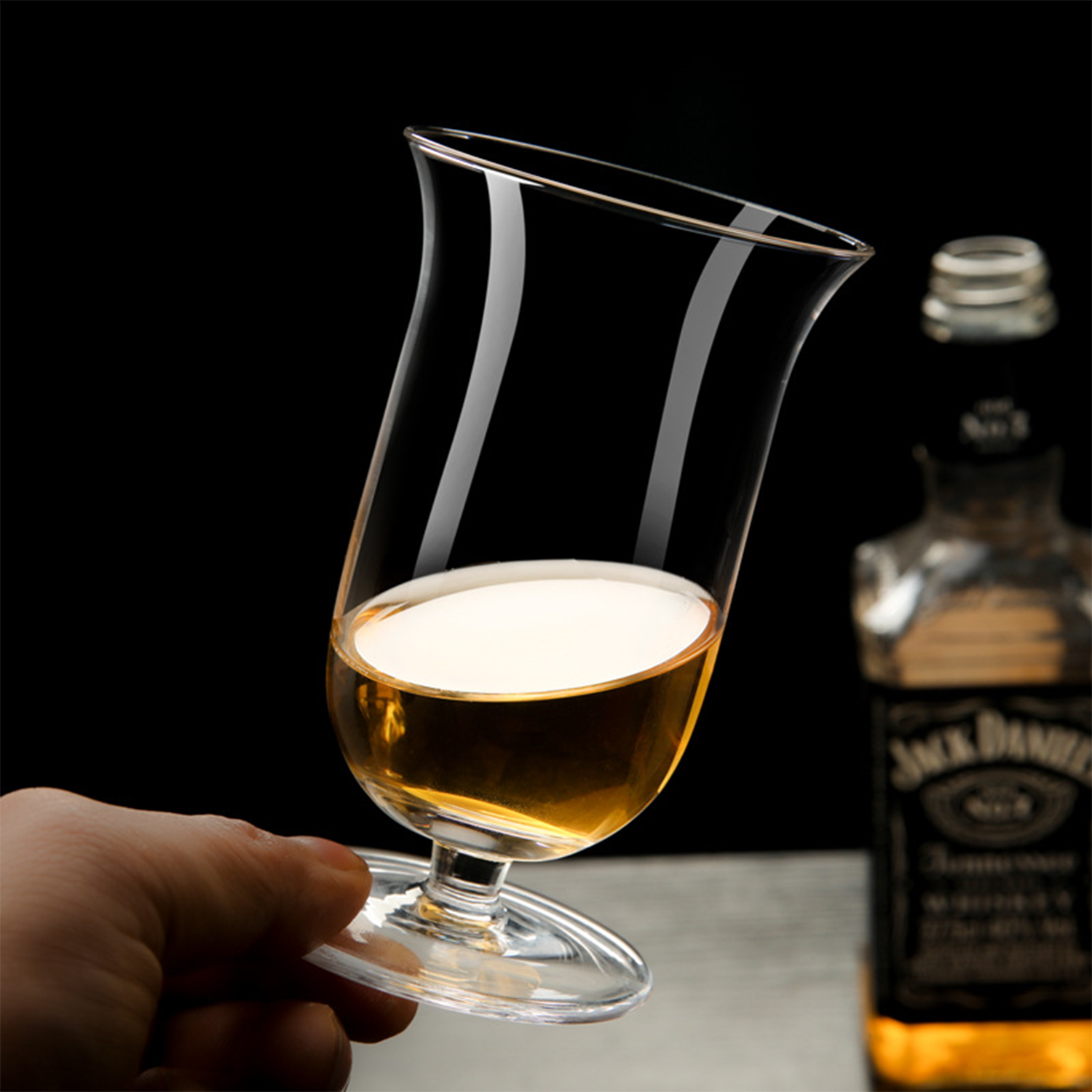 7oz Crystal Glass Tulip-Shaped Short Stem Cup 3
