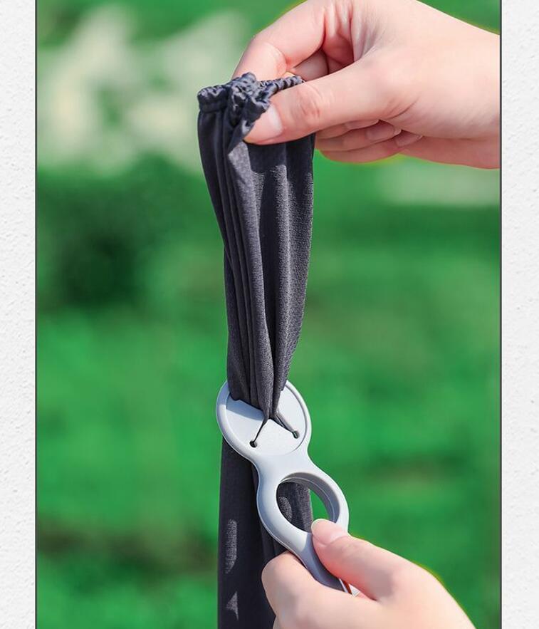 Silicone Water Bottle Carrier With Carabiner 3