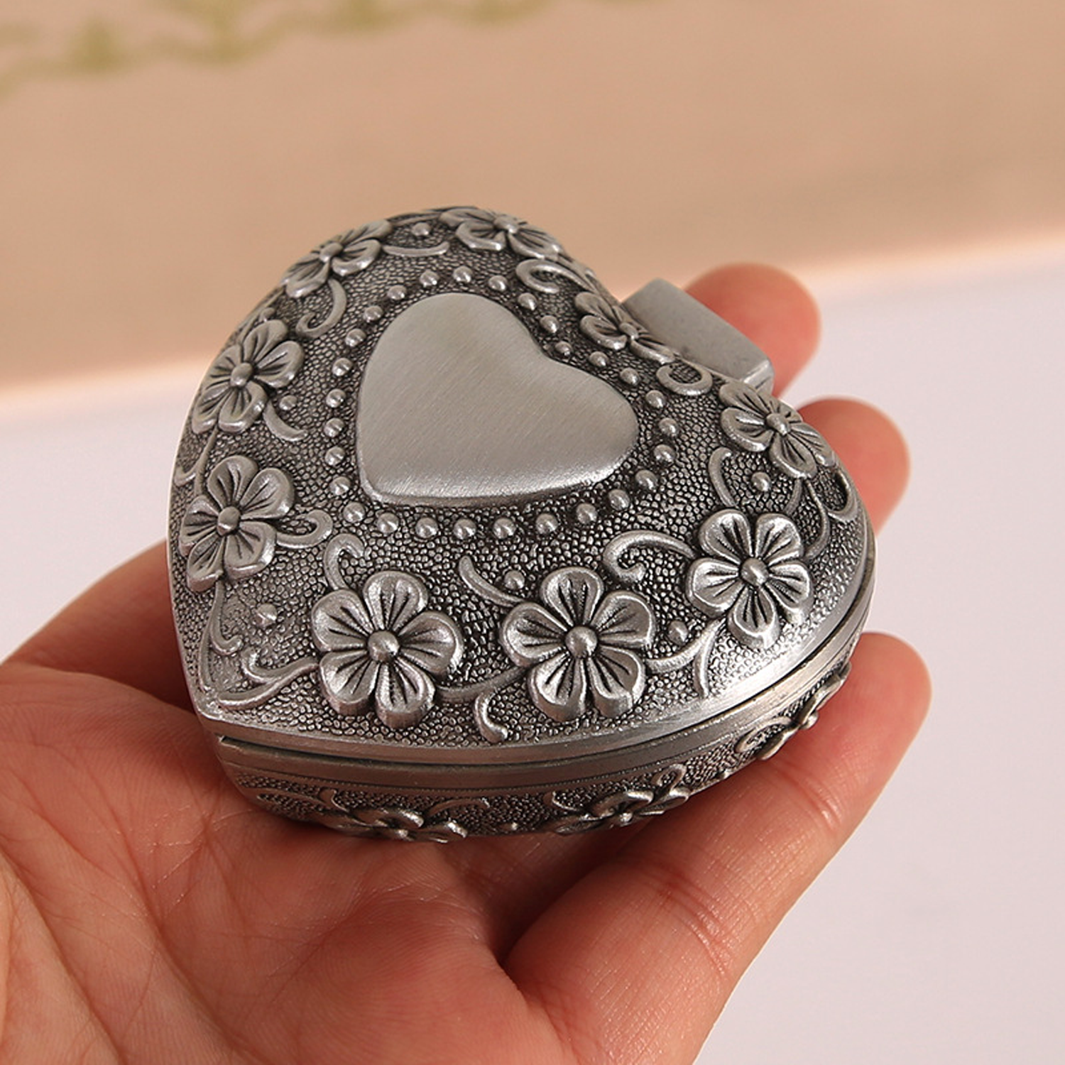 Classic Vintage Antique Heart Shape Jewelry Box 5