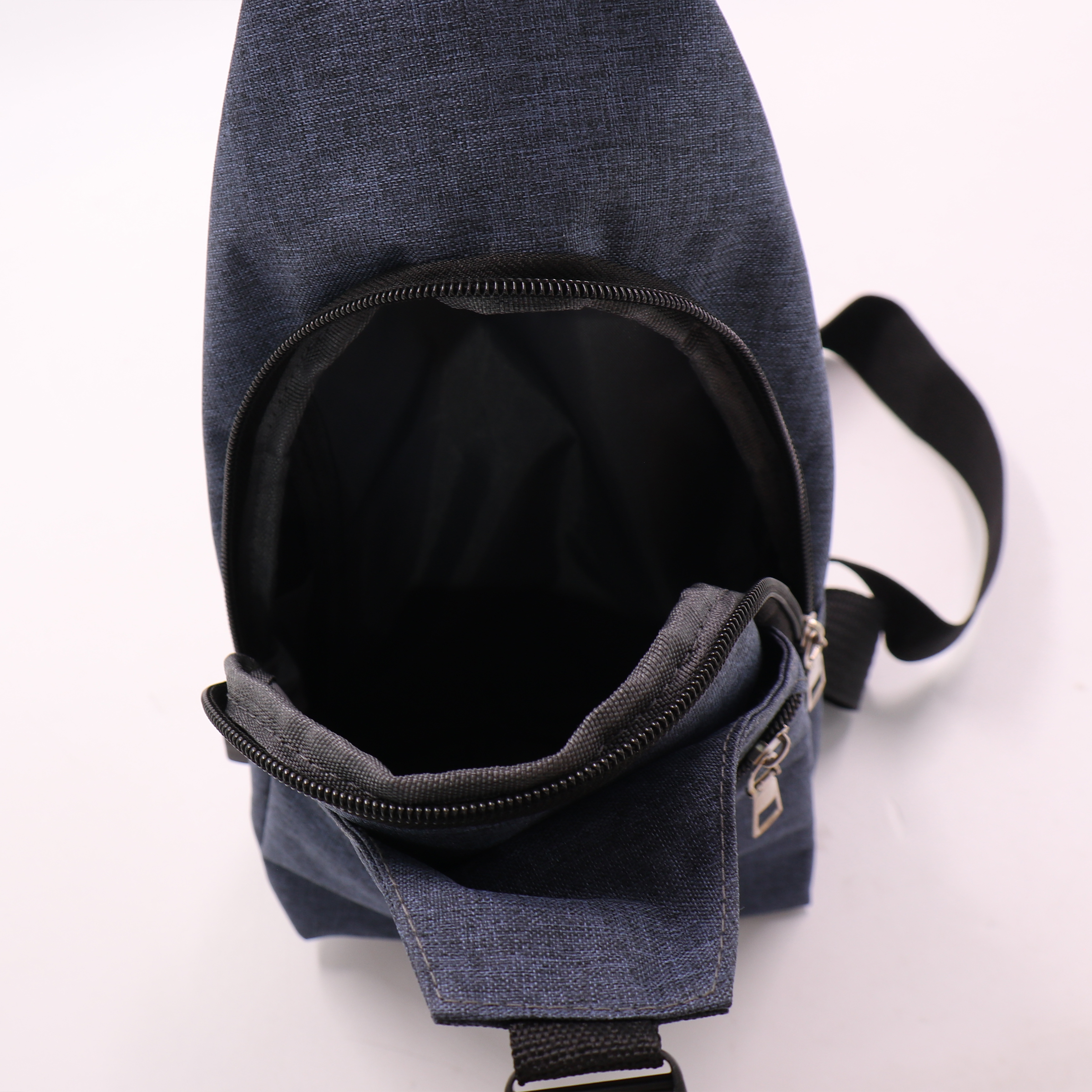 Canvas Outdoor Chest Bag With Charging Interface 18