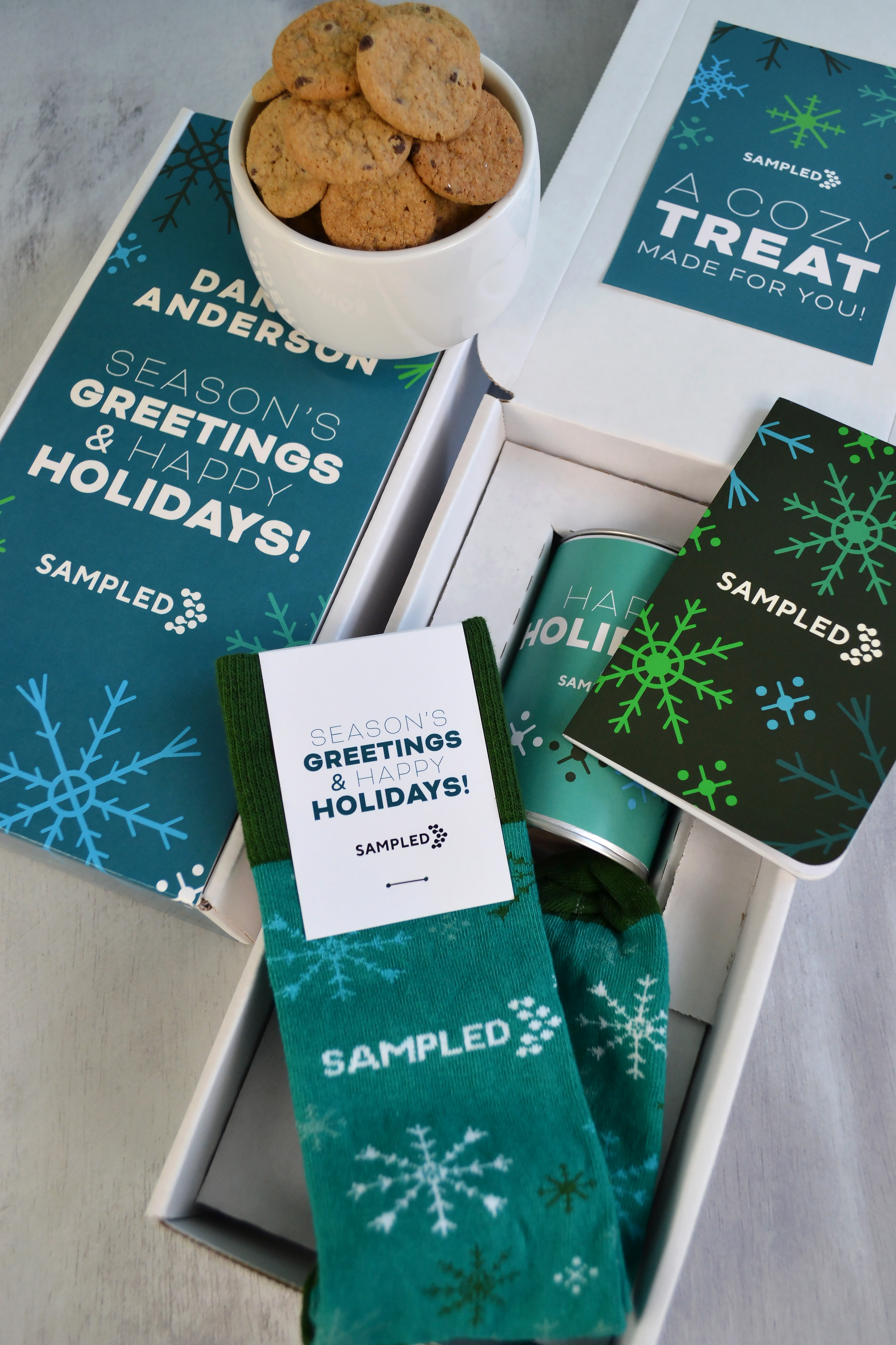 Cozy Gift Box - Holiday Kit, Christmas Socks, Cookies 2